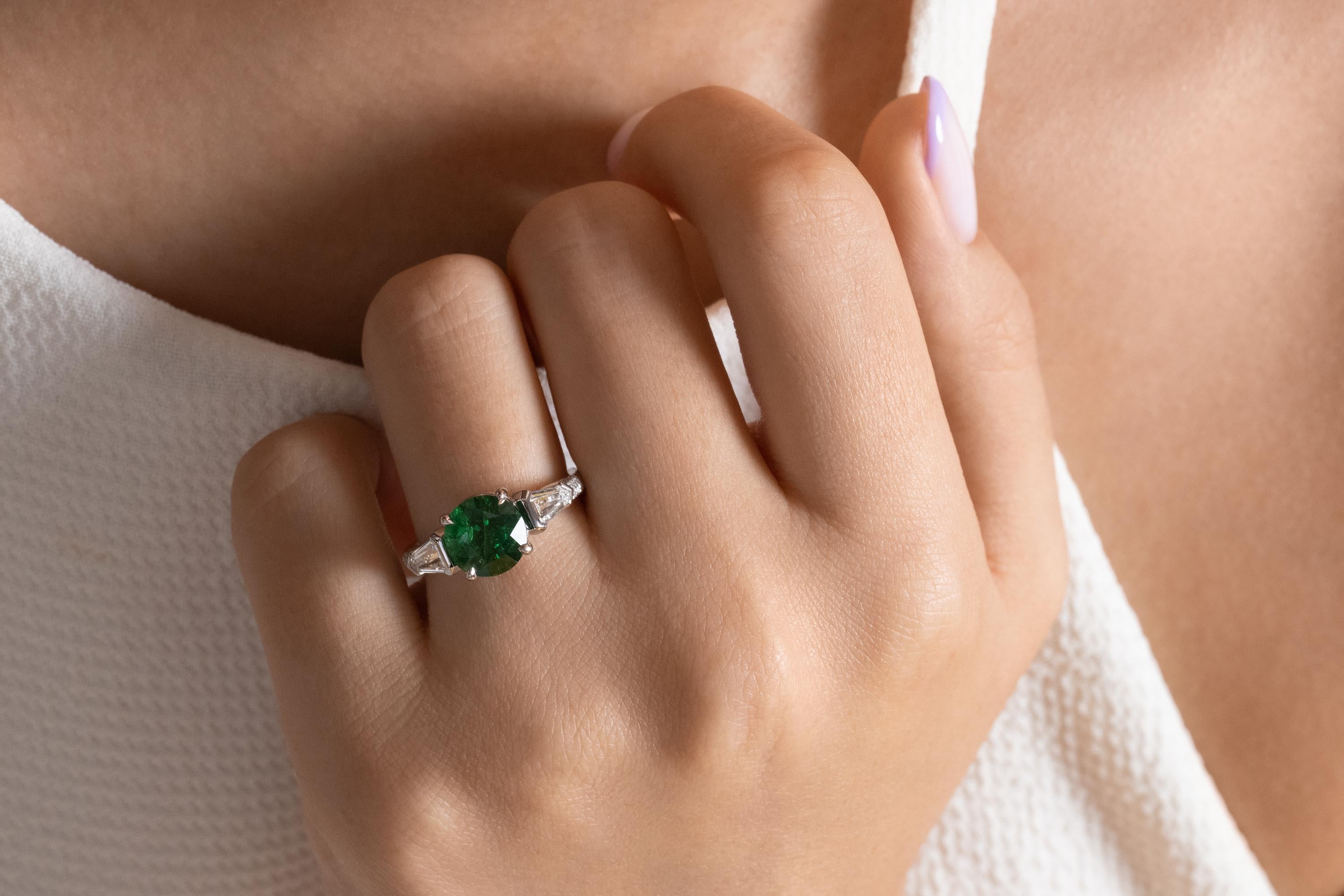 GIA 4.52ct Green Tsavorite Diamond Three Stone Engagement Wedding Platinum Ring For Sale 8