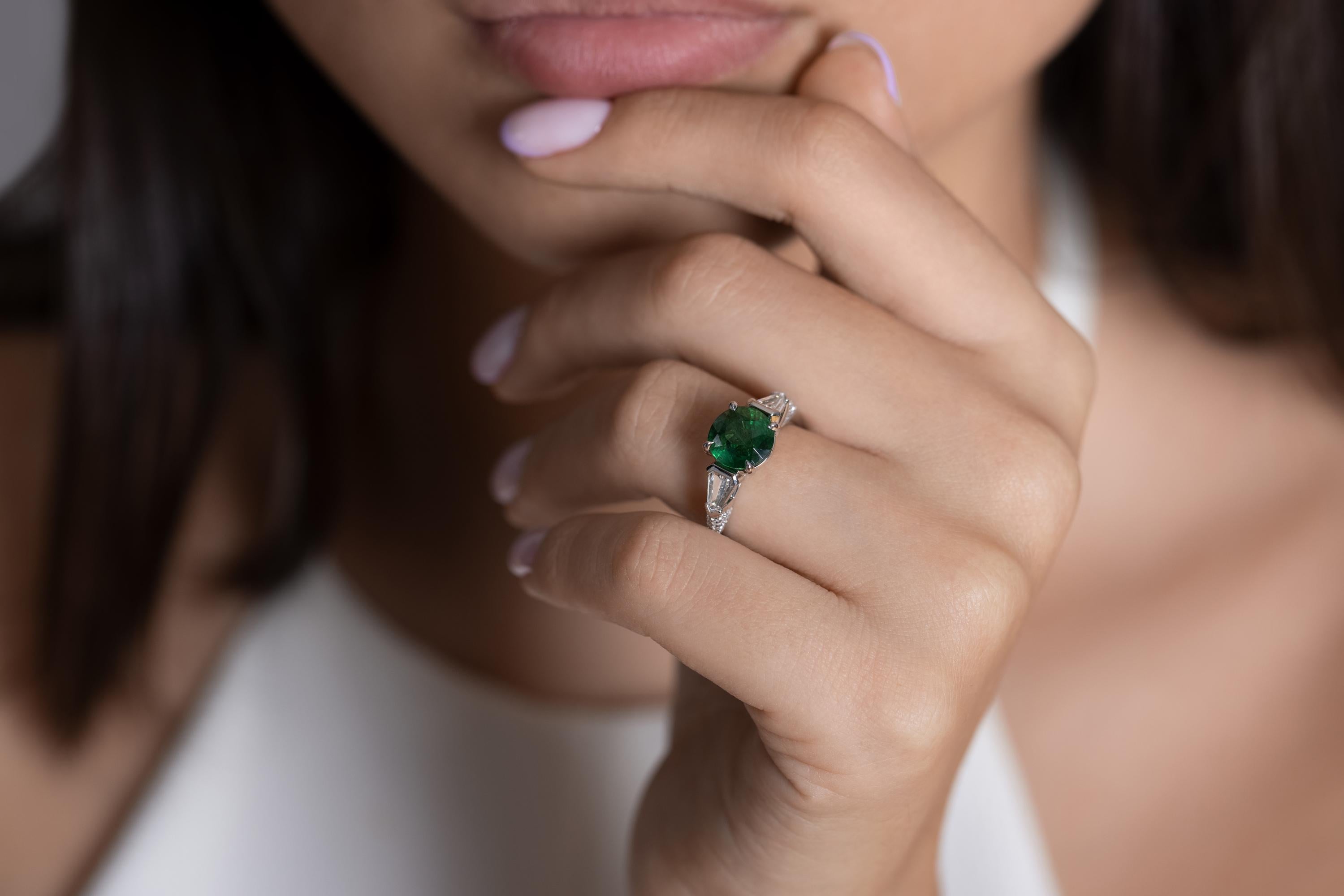 GIA 4.52ct Green Tsavorite Diamond Three Stone Engagement Wedding Platinum Ring For Sale 1
