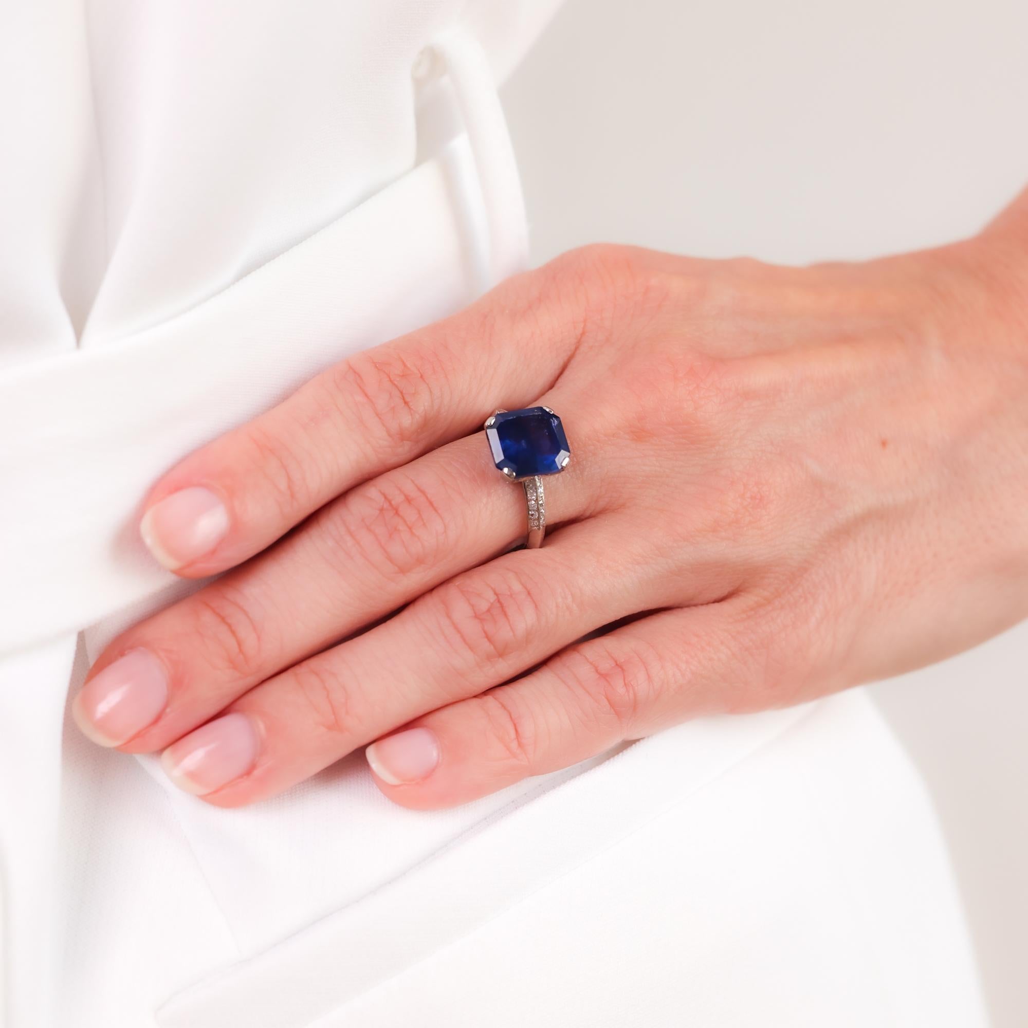 Asscher Cut GIA 4.84 carat Asscher cut blue sapphire diamond platinum ring For Sale