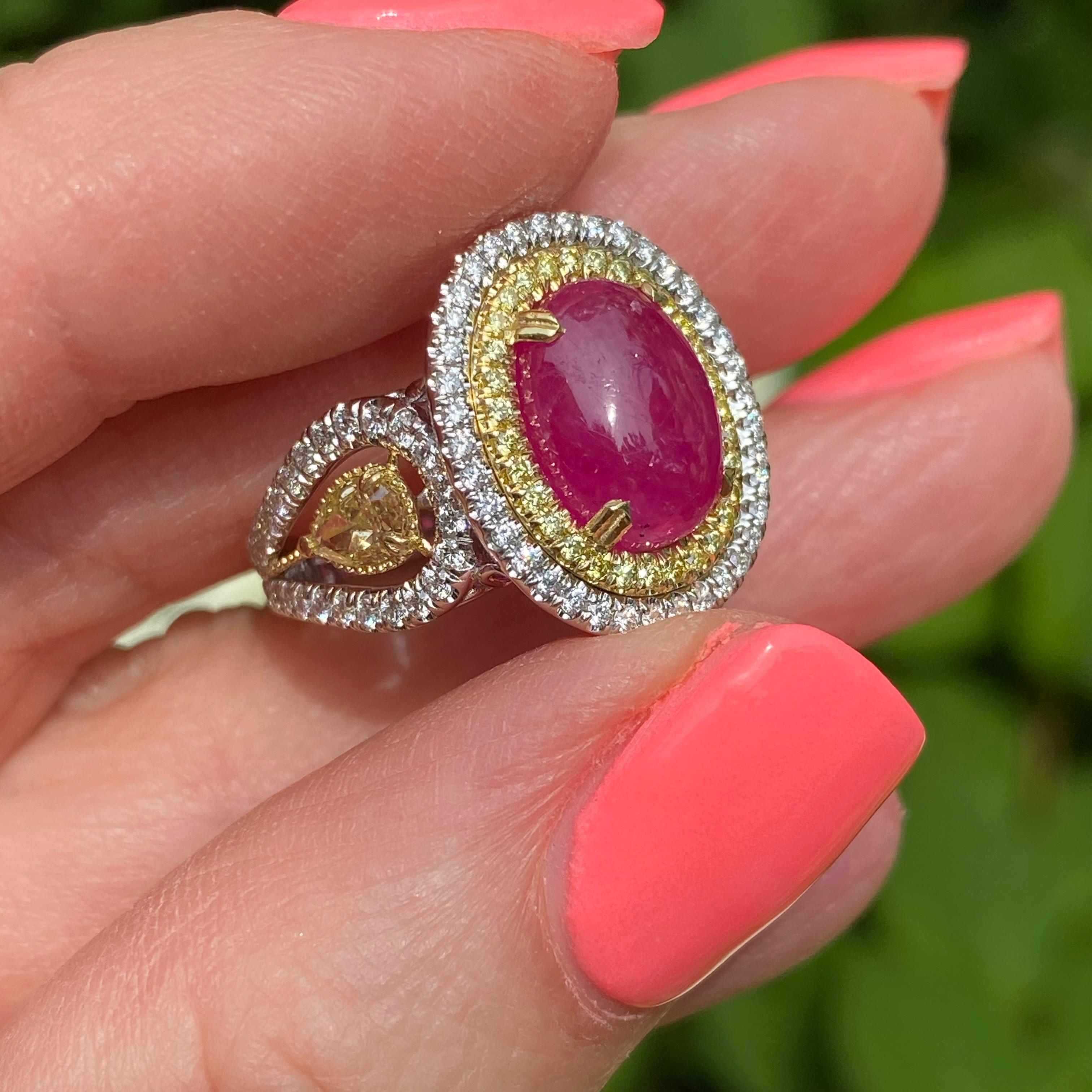 GIA 4,91 Ct Rosa violaceo Anello con diamante rubino non riscaldato a forma di cabochon ovale In condizioni Nuovo in vendita a New York, NY