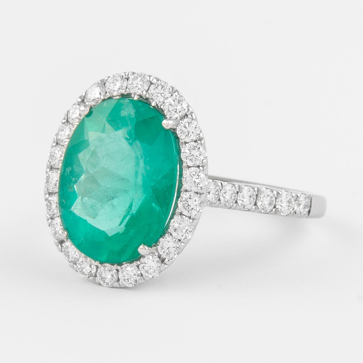 Oval Cut GIA 4.99 Carat Oval Shape Emerald and Diamond Rings 18k Gold