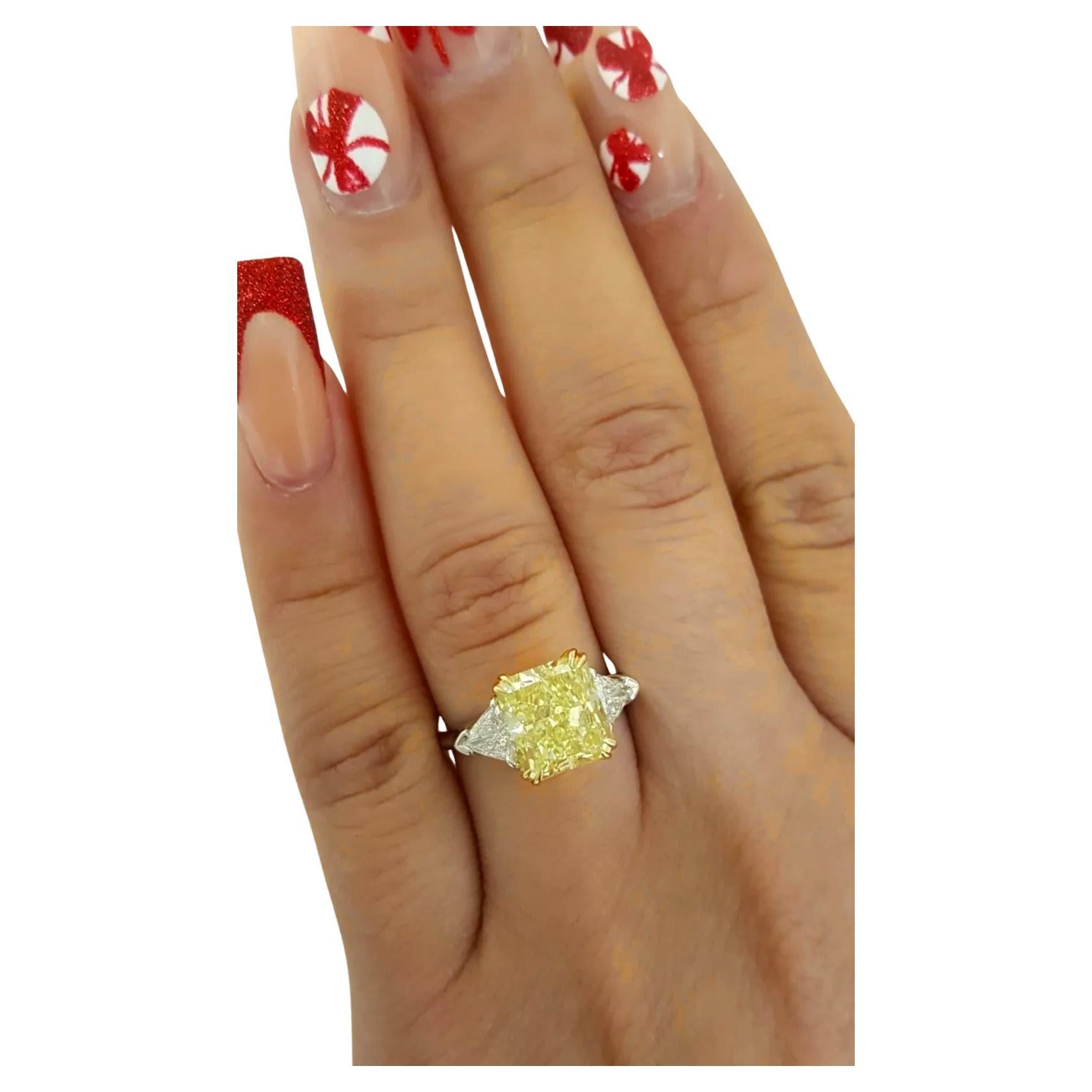 GIA 5 Carat Fancy Radiant Yellow Diamond Ring FLAWLESS (Zeitgenössisch) im Angebot
