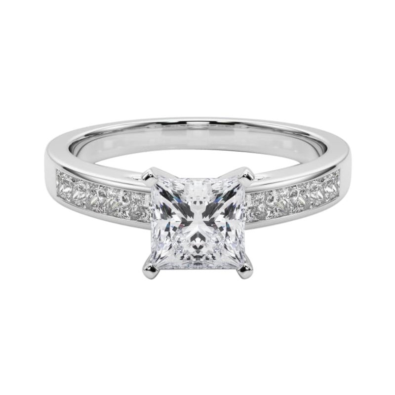 GIA 5,00ct Anello con diamante centrale solitario Princess Channel in vendita