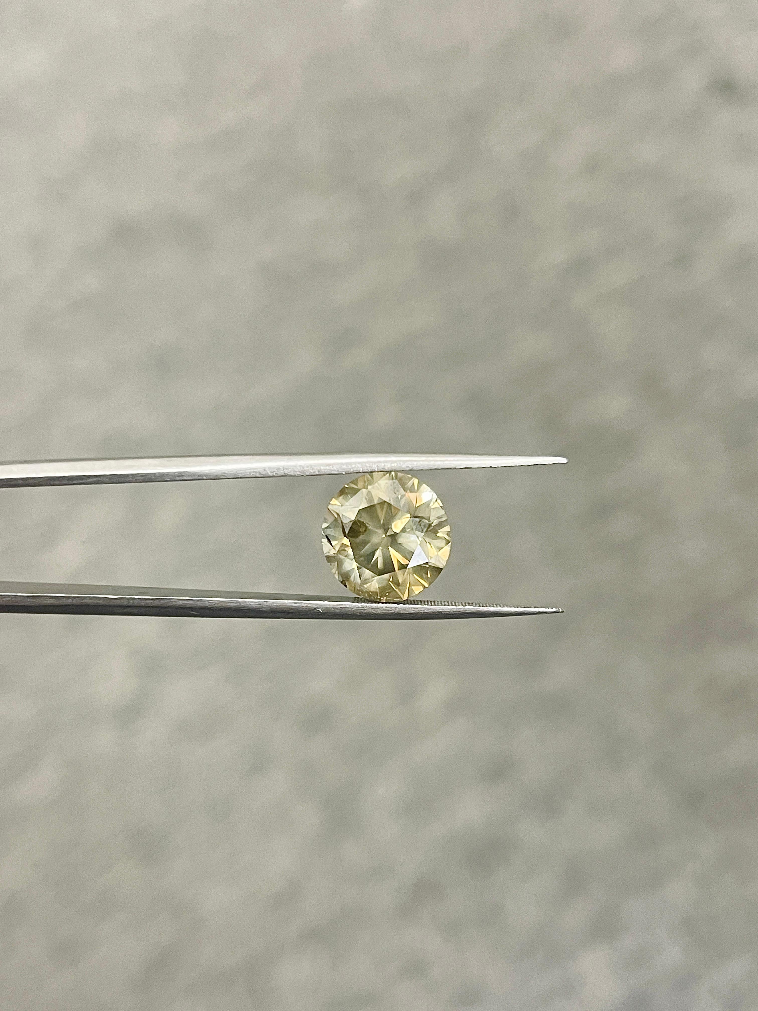 Women's HOLIDAY SALE GIA 5.01 Carat Natural Fancy Yellow Round Loose Diamond