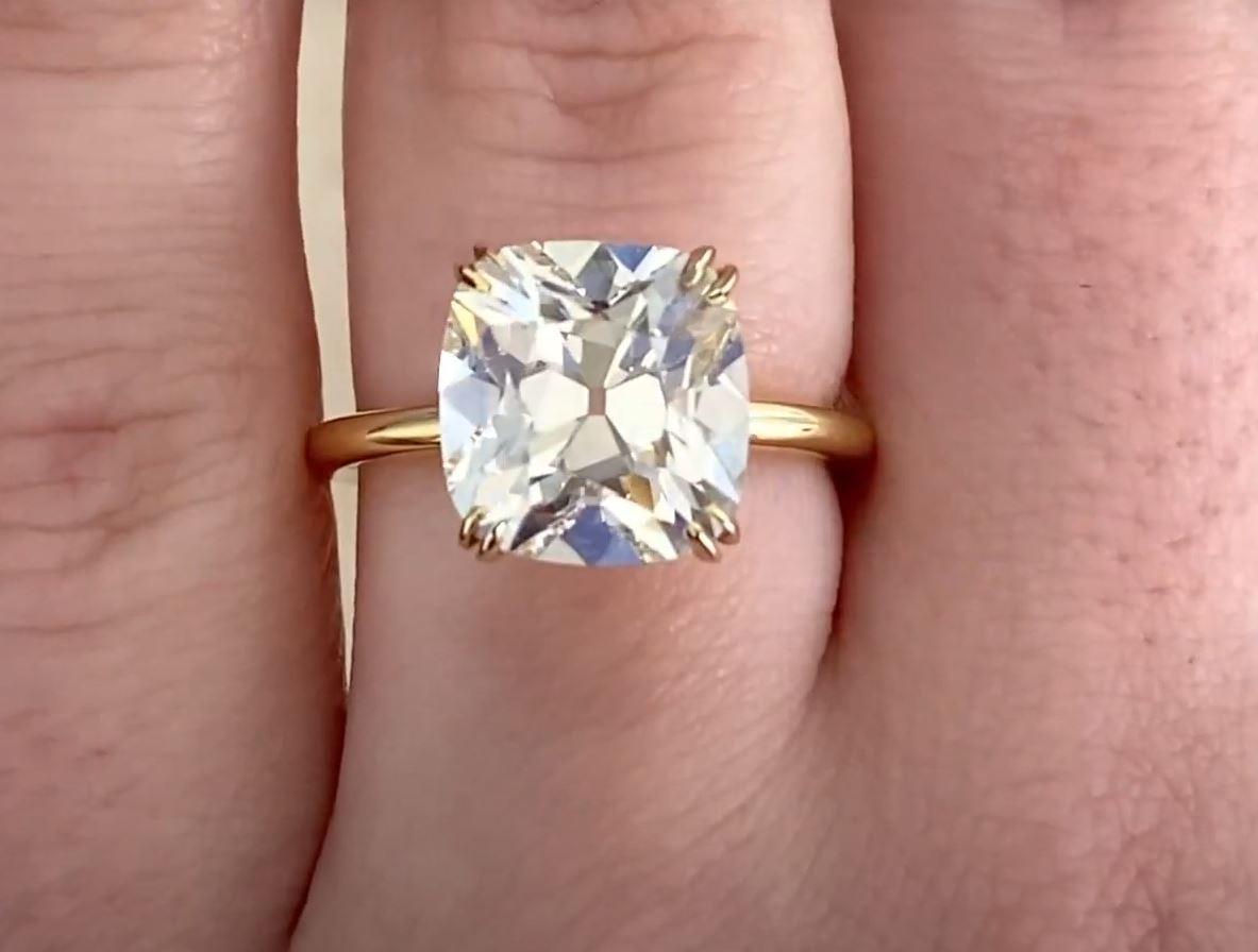 Women's GIA 5.01ct Antique Cushion Cut Diamond Engagement Ring, VVS2, 18k Yellow Gold For Sale
