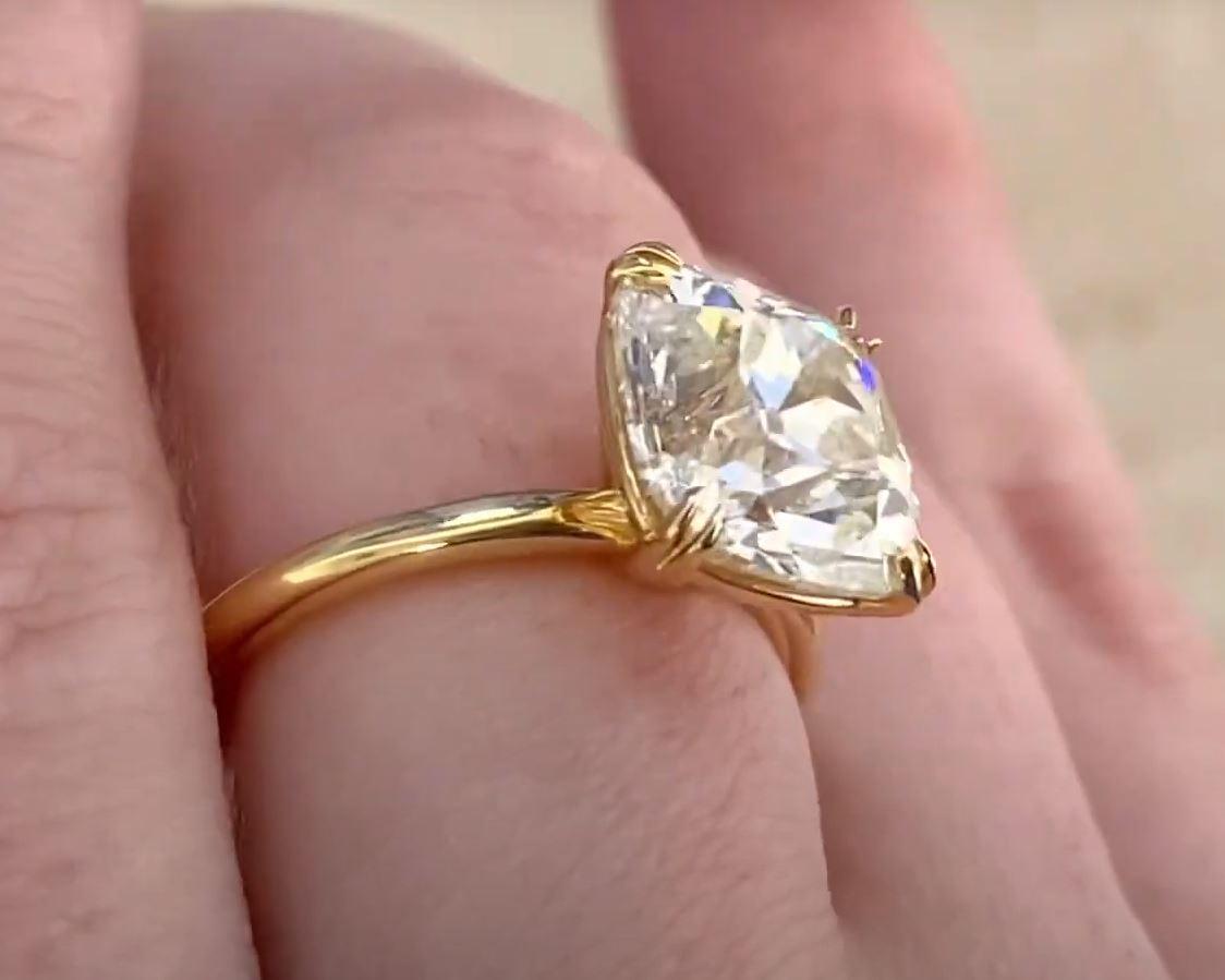 Verlobungsring, GIA 5,01 Karat antiker Diamant im Kissenschliff, VVS2, 18 Karat Gelbgold Damen im Angebot