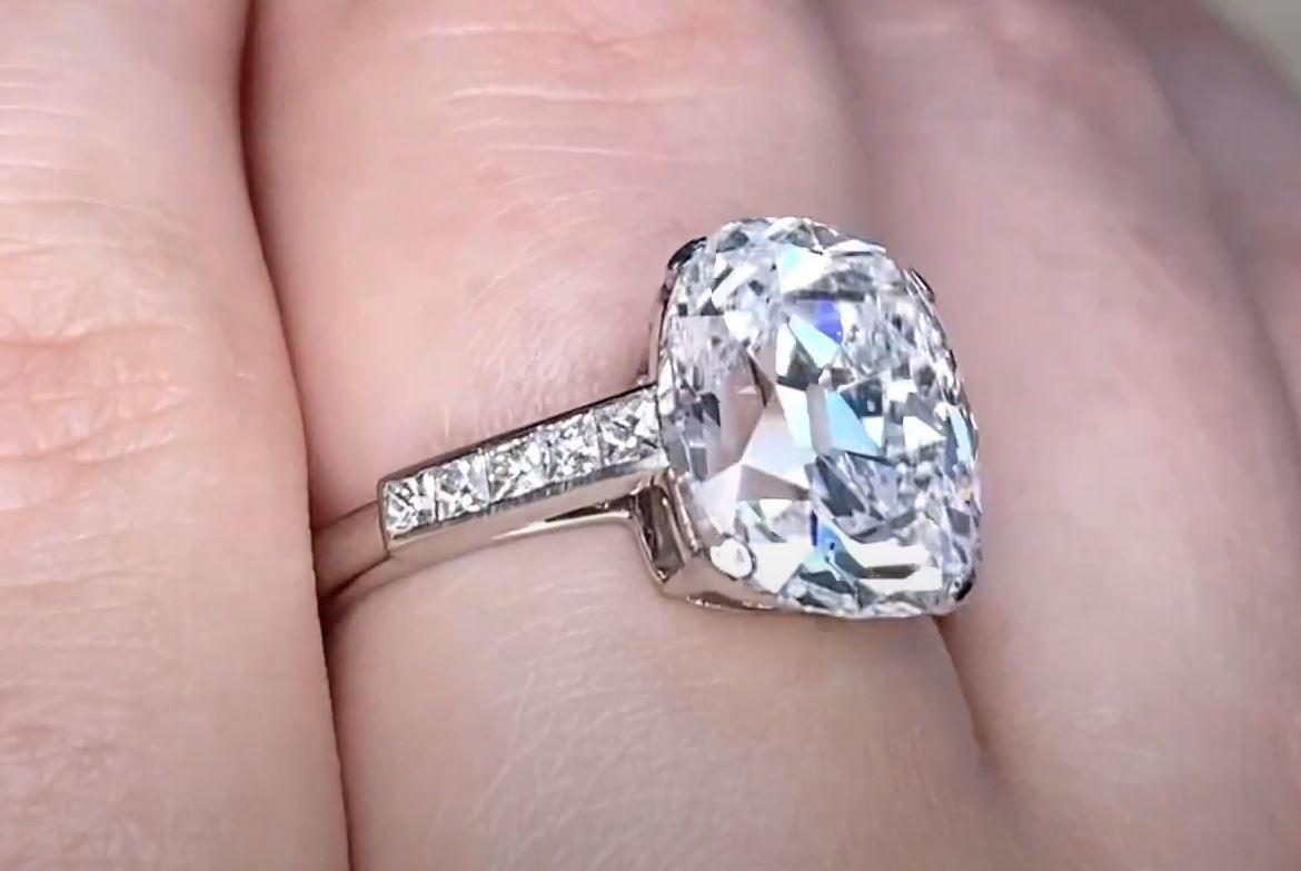GIA 5.01ct Cushion Cut Diamond Engagement Ring, D Color, VS1 Clarity, Platinum For Sale 1