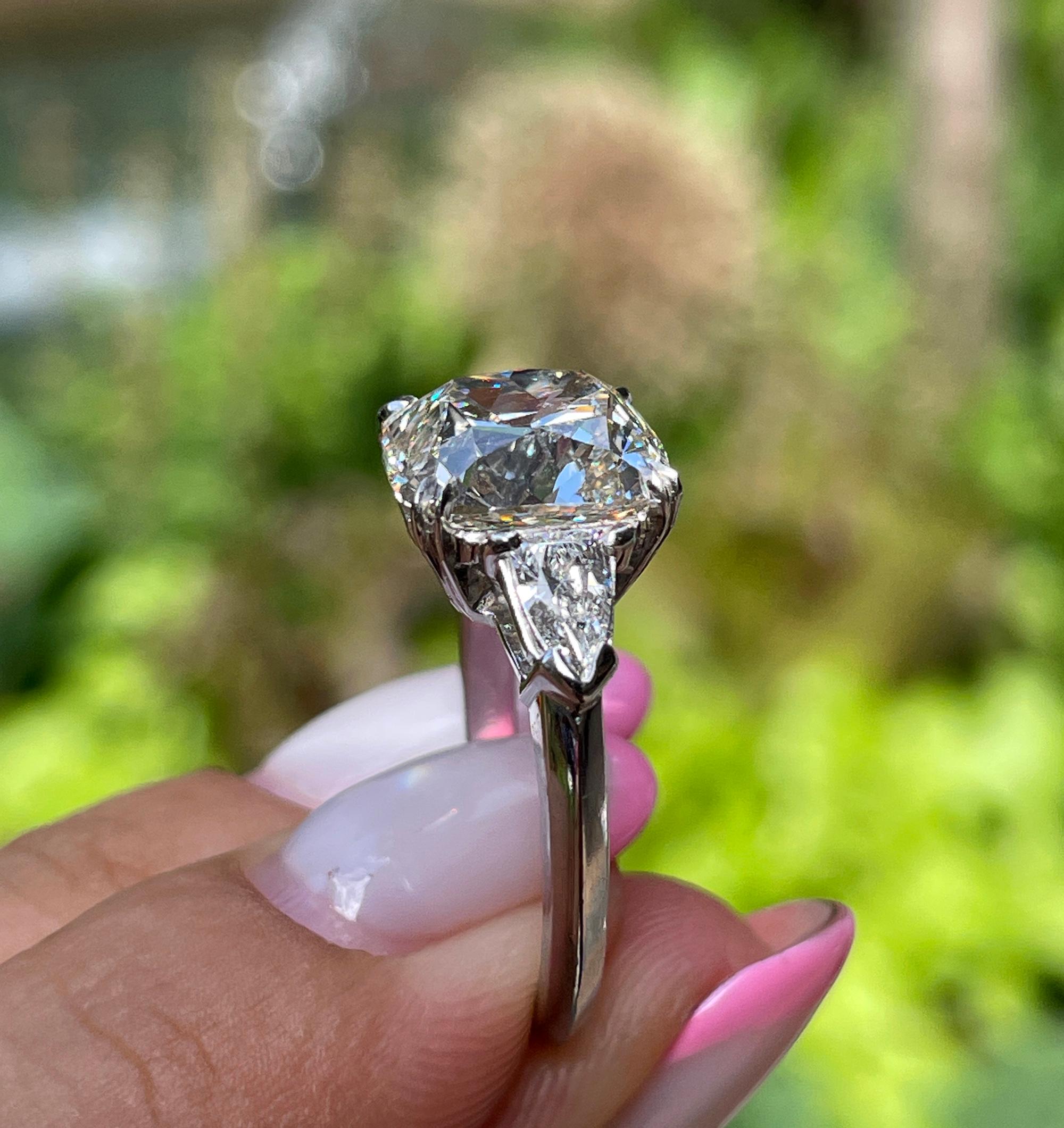 GIA 5.01ct Cushion Diamond Engagement 3 Stone Platinum Engagement Ring For Sale 6