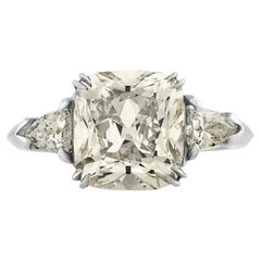 Anello di fidanzamento con diamante GIA 5,01ct CUSHION a 3 pietre in platino vintage