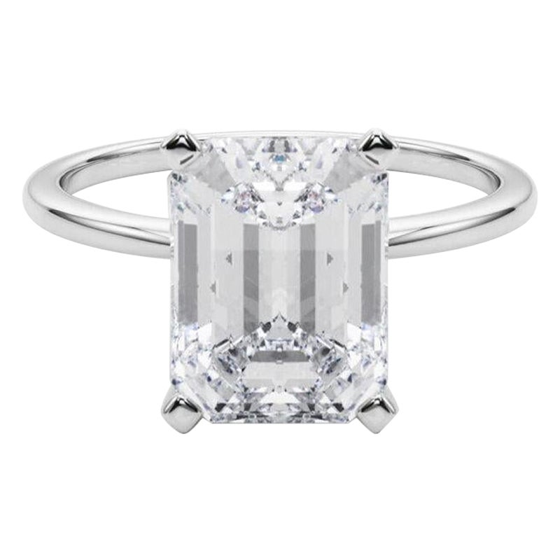 GIA 5,01ct Smeraldo Slim Band con solitario incastonato in oro bianco 18 carati