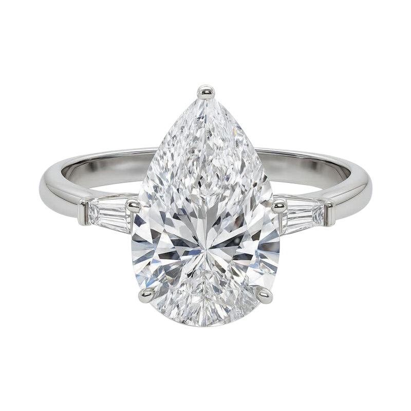 GIA 5.01ct Pear Three-Stone Tapered Baguette 18K White Gold Diamond Ring (bague à diamants en or blanc)