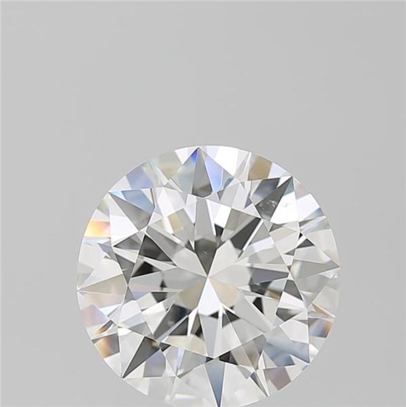 Dal design elegante, questo splendido anello con diamante affascina per le sue caratteristiche notevoli. Al centro di questo gioiello si trova un diamante rotondo mozzafiato I SI1 5.01, saldamente incastonato in una montatura a griffe in rilievo che