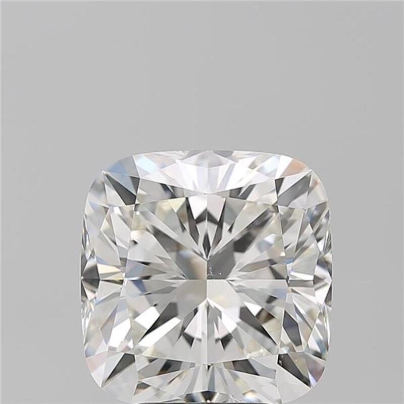 Cette bague sophistiquée est ornée d'un diamant coussin d'un poids de 5,02 et d'une pureté de H et VS2. Fabriquée à la main avec précision, la bague présente un anneau en or blanc magnifiquement poli, qui rehausse son attrait luxueux. La monture