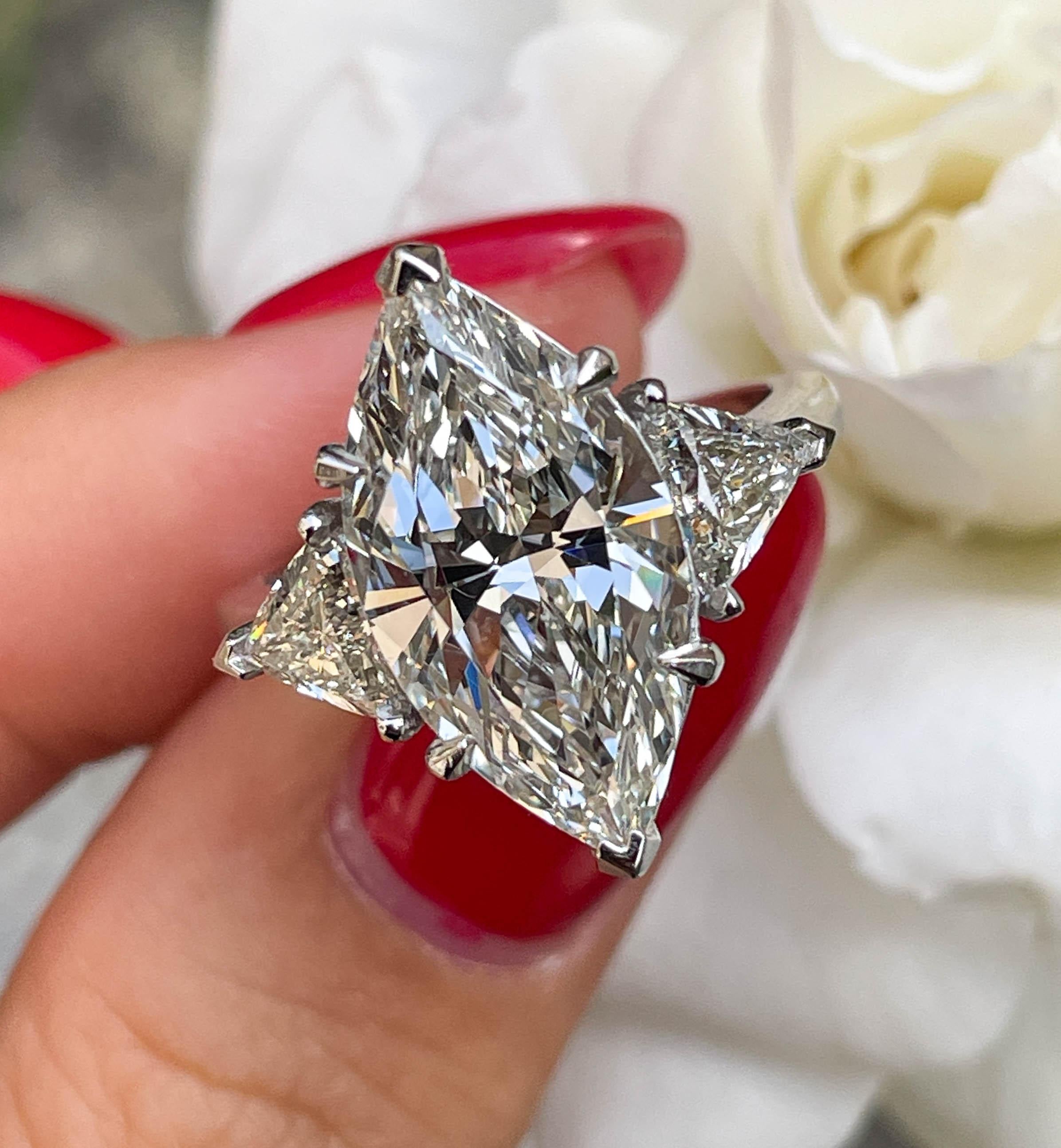 GIA 5.13ct Estate Vintage Marquise Diamond 3 Stone Engagement Wedding Platinum R In Good Condition In New York, NY