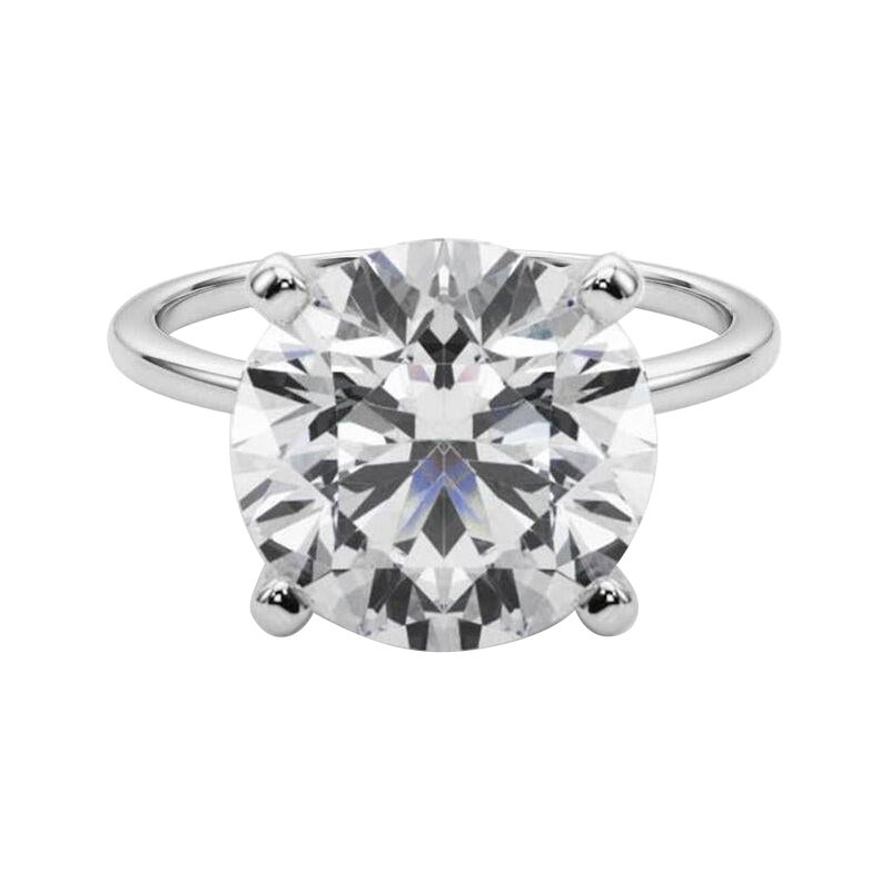 GIA 5,13ct Anello con diamante rotondo a fascia sottile con solitario incastonato in oro bianco 18 carati