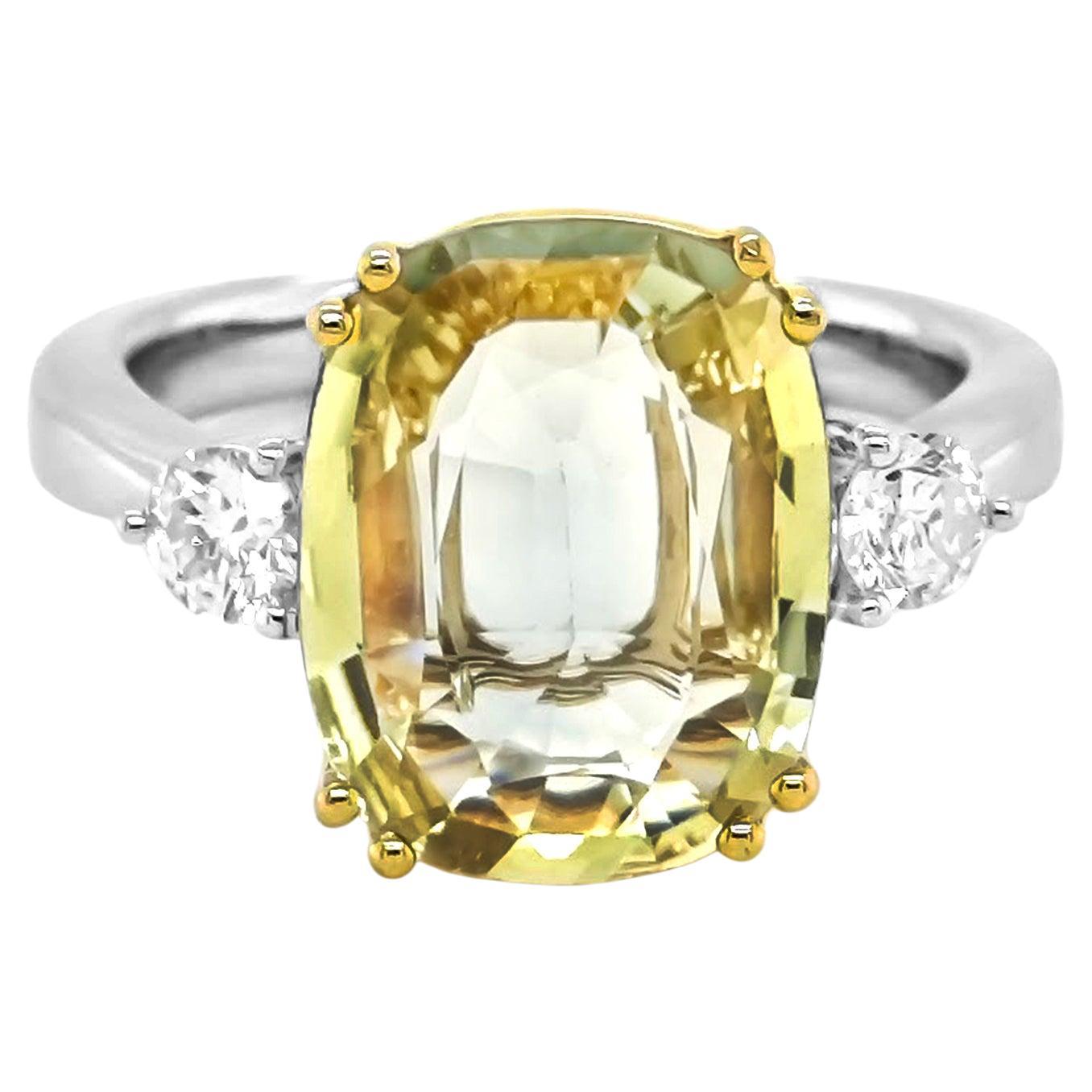 GIA 5.15 Carats Sapphire and White Diamond White and Yellow Gold Ring For Sale