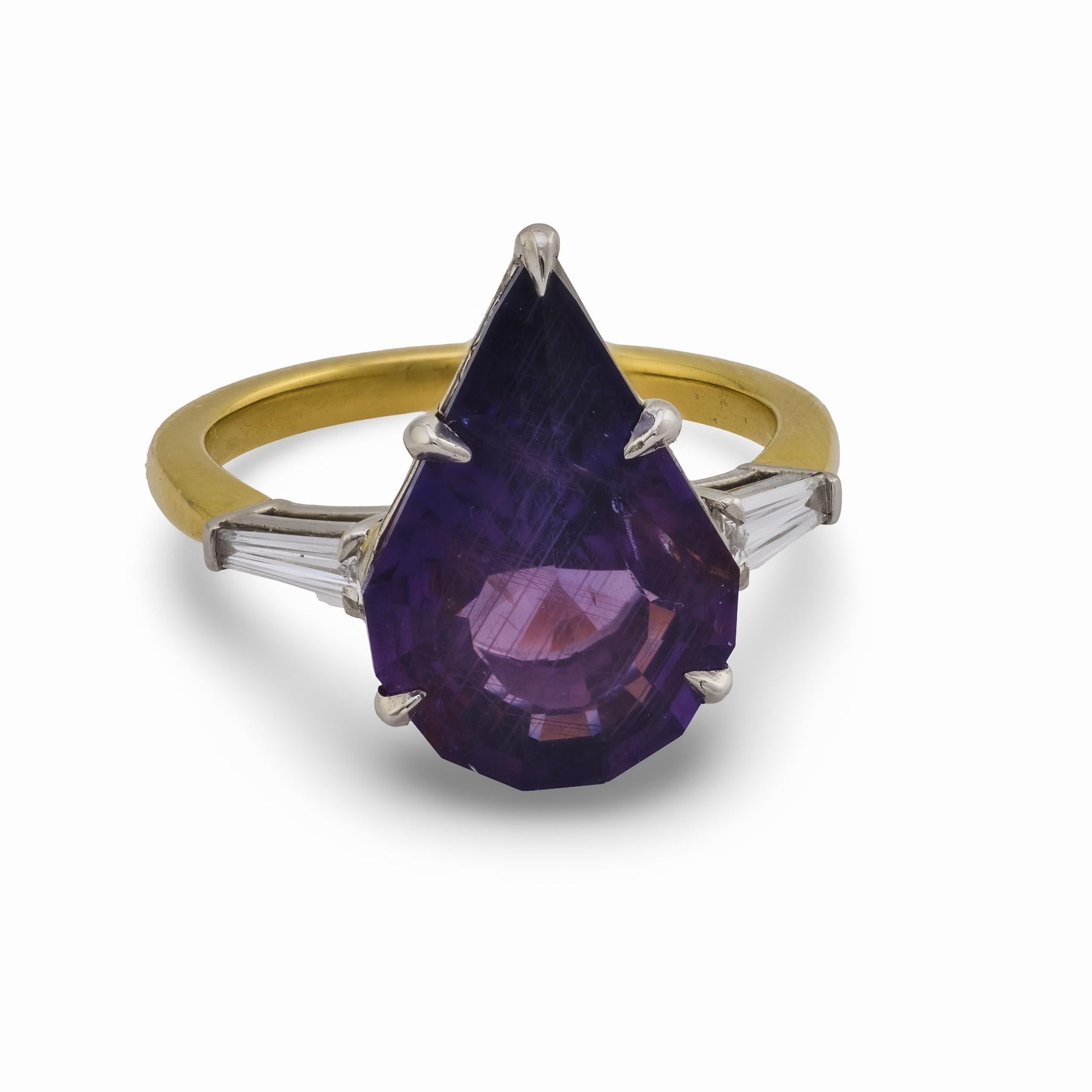 Moderne Bague en or jaune 18k GIA 5.27 carats saphir diamant sans chaleur en vente
