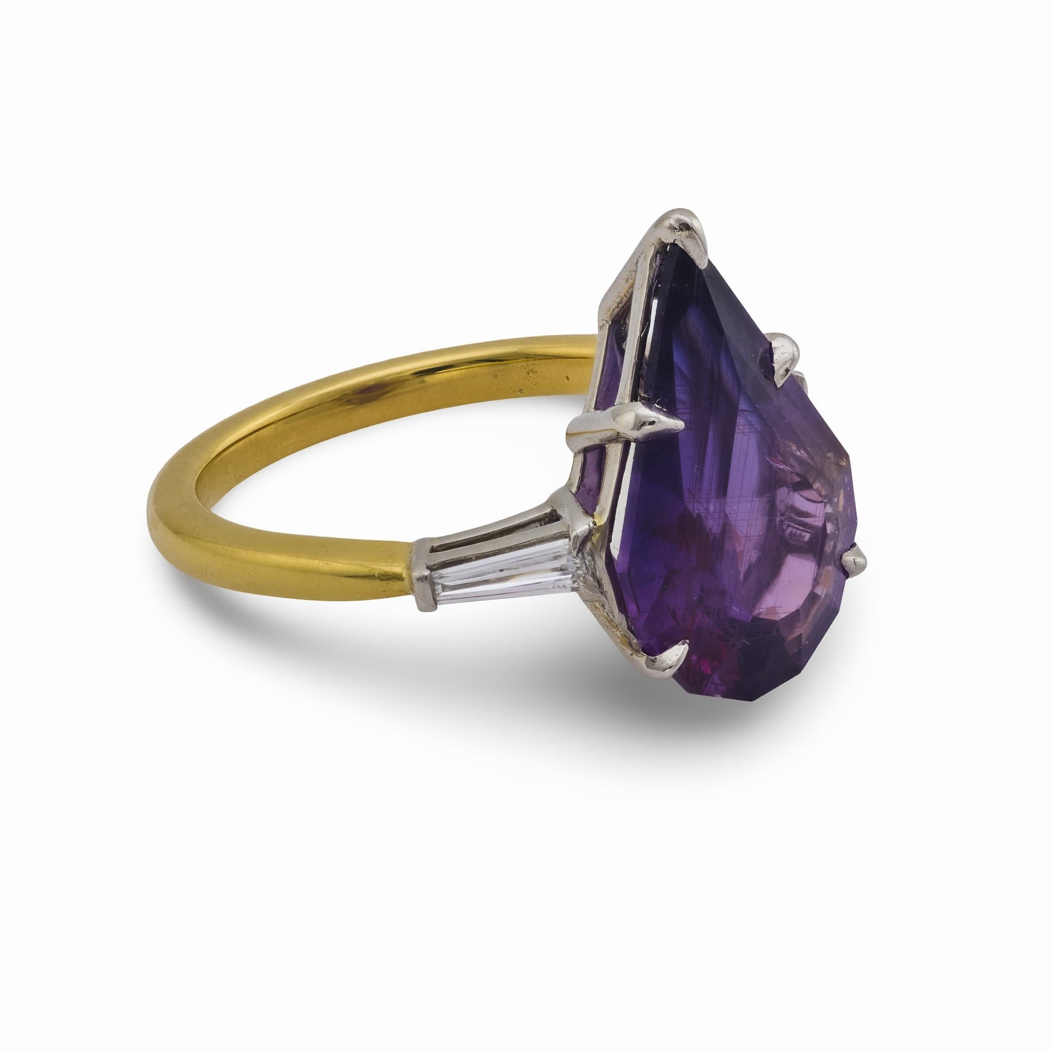 Bague en or jaune 18k GIA 5.27 carats saphir diamant sans chaleur Bon état - En vente à Beverly Hills, CA