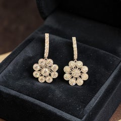 GIA 5.35 Carats F/VS1 Diamants ronds et brillants Boucles d'oreilles pendantes en or blanc 18K