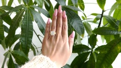GIA 5,38 Karat Diamantring mit drei Steinen im Strahlenschliff aus 18 Karat Weißgold