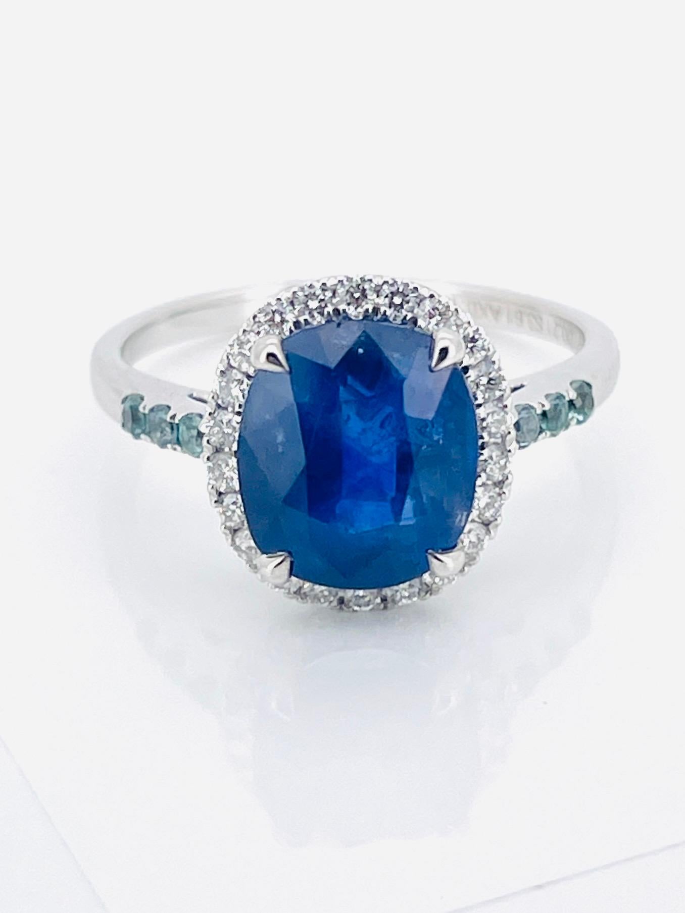 E030	
3.61ct Zafiro Azul 14K Anillo Alejandrita Con Diamante 	
 
Oro de 14 quilates 
Talla 14
Peso : 3,11 gramos
Piedra principal: Zafiro 3,61 qt
Color : Conflower 
Claridad : VS/Heated 
Sitio Stone: 
Alxandrita-0,12ct / 6P
Diamante-0,21ct/ G VVS