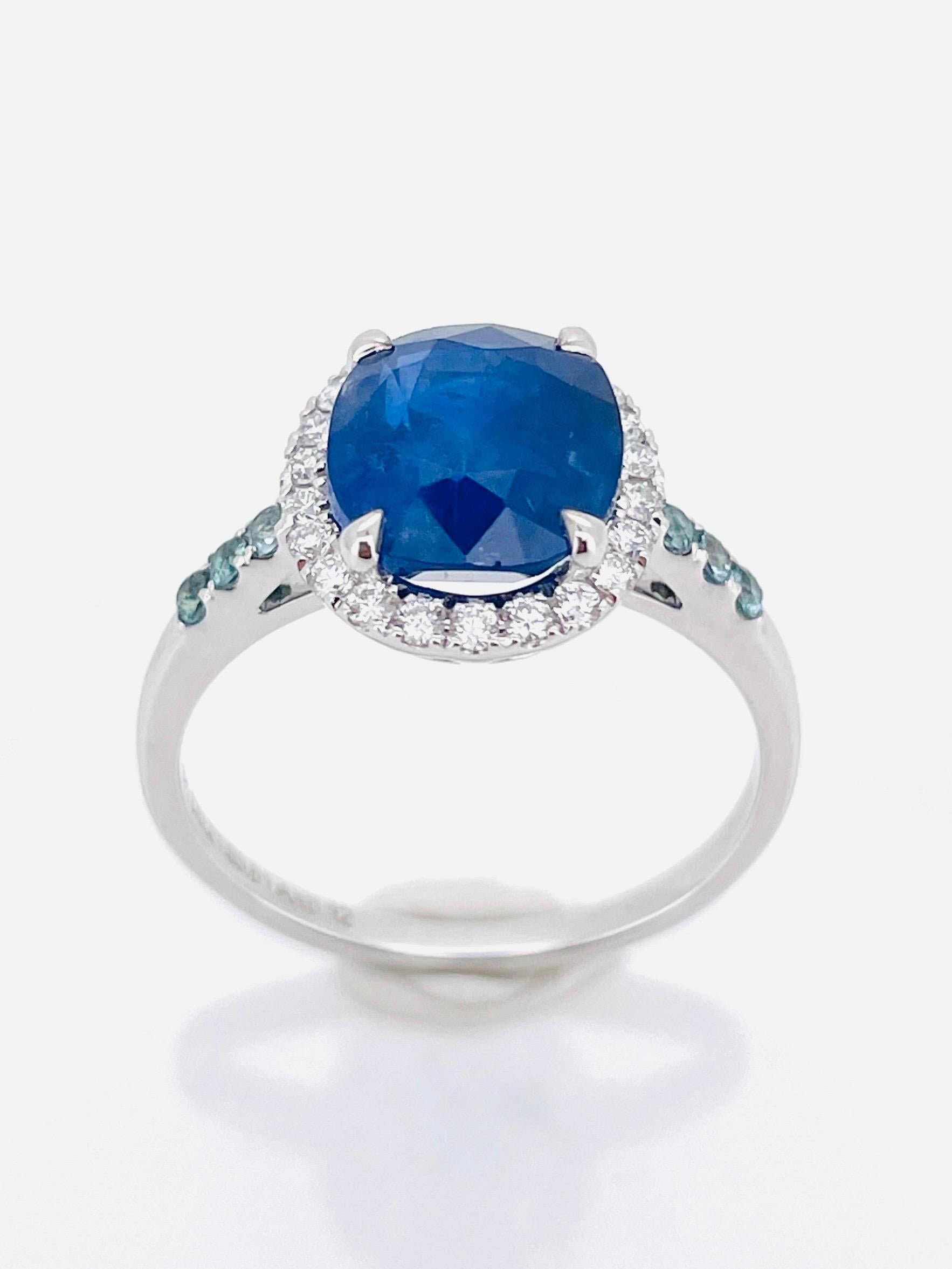GIA 5.47ct Sin Aceite Esmeralda Rara Rusia Origen Platino Oro 7.81 Gramo en Nuevo estado para la venta en bangkok, TH