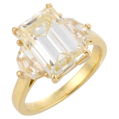Bague de fiançailles en or jaune 18 carats sertie d'un diamant taille émeraude de 5,65 carats certifié GIA