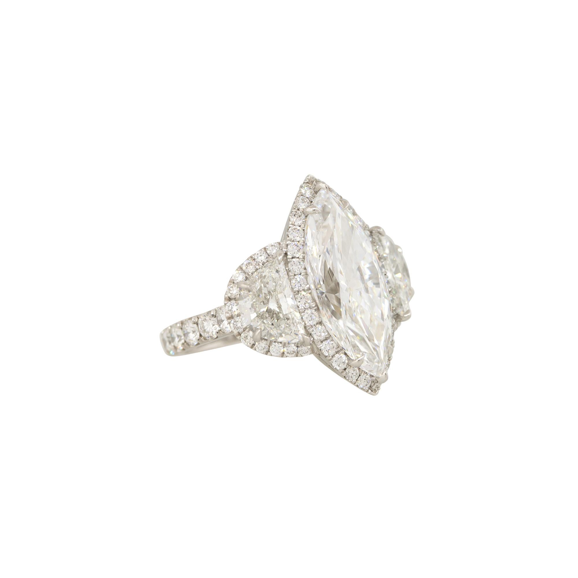 Verlobungsring aus Platin mit GIA 5,65 Karat Diamant im Marquise-Schliff und Halbmond-Diamant (Marquiseschliff) im Angebot