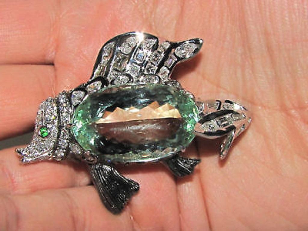 GIA 57.37 Carat Natural Green Beryl Fish Brooch Pendant For Sale 3