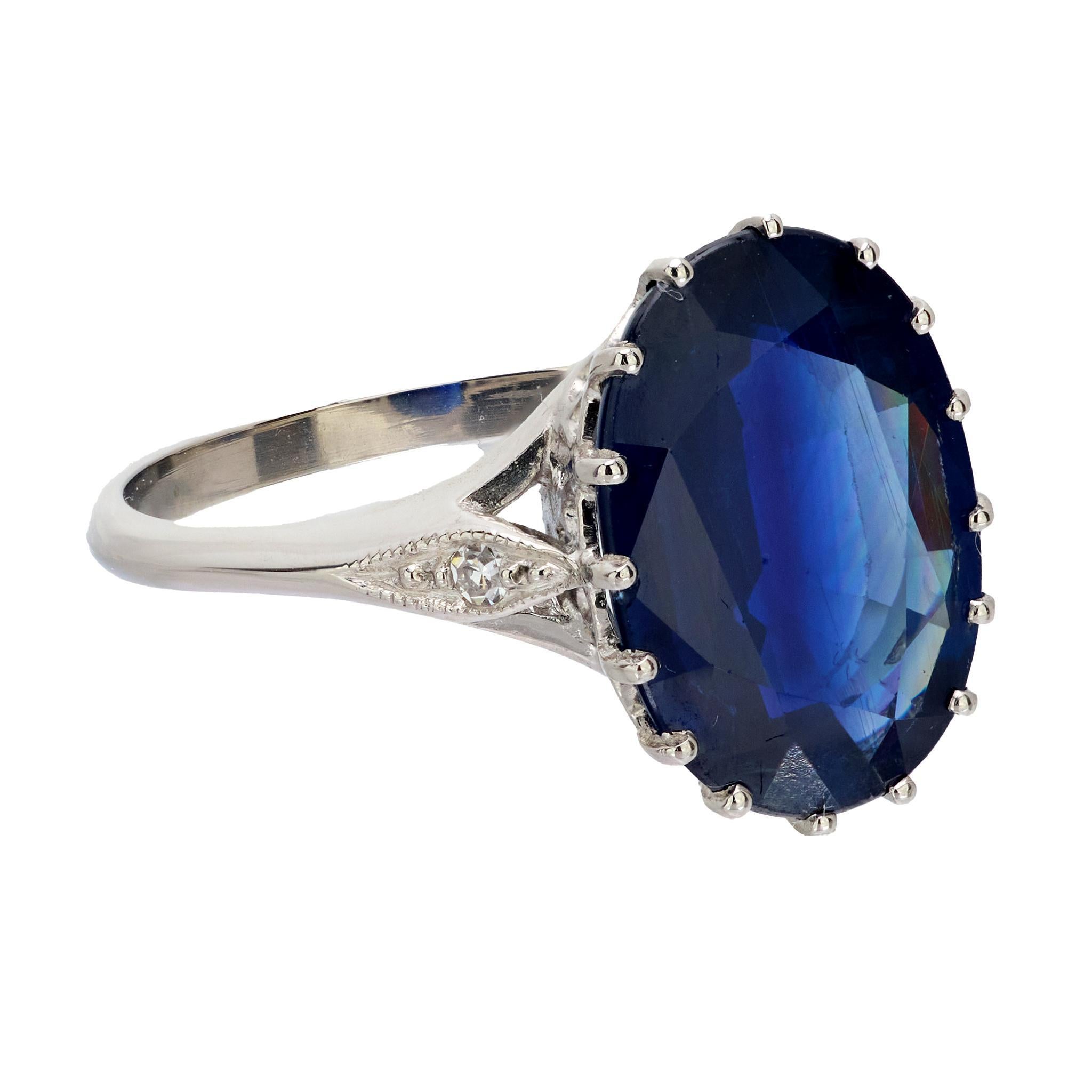 Taille ovale Bague en platine GIA 5,75 carats saphir taille ovale diamant en vente