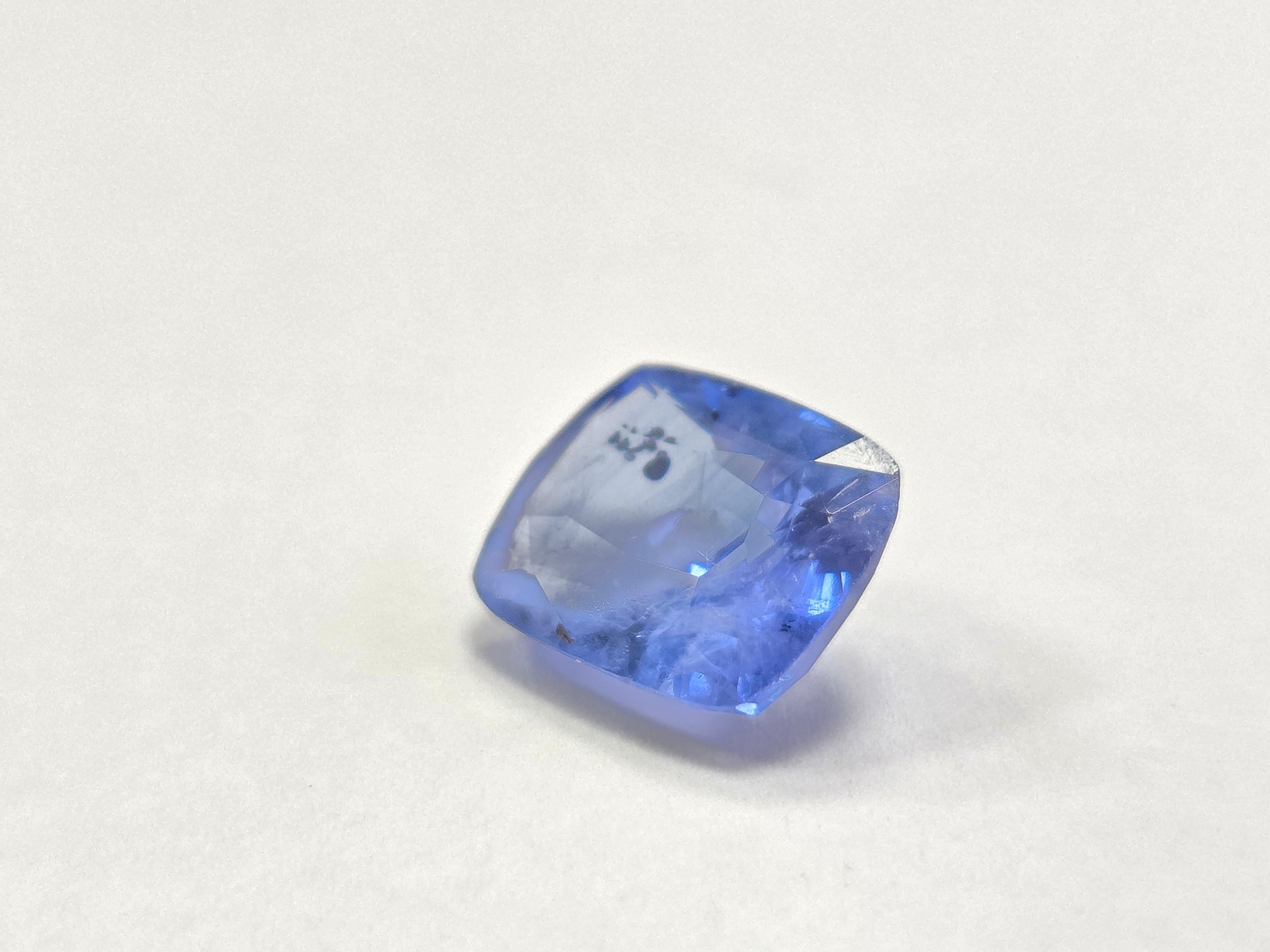 GIA Saphir Naturel 5.82 Carat Forme Coussin 1
