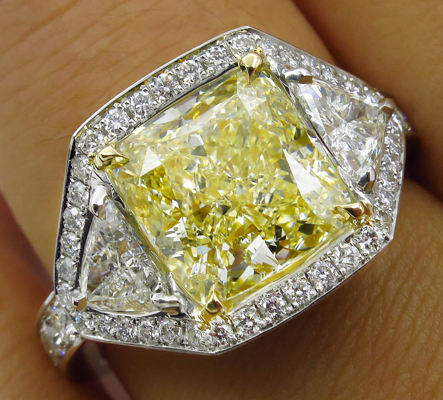 Gorgeous Estate Vintage Diamond Ring with 4.03ct CUSHION Brilliant Center Diamond GIA Certified NATURAL FANCY Light YELLOW Color, SI1 clarity (Eye clear). Beautiful Color, super Brilliant, appears FANCY Yellow, EVEN color distribution! The