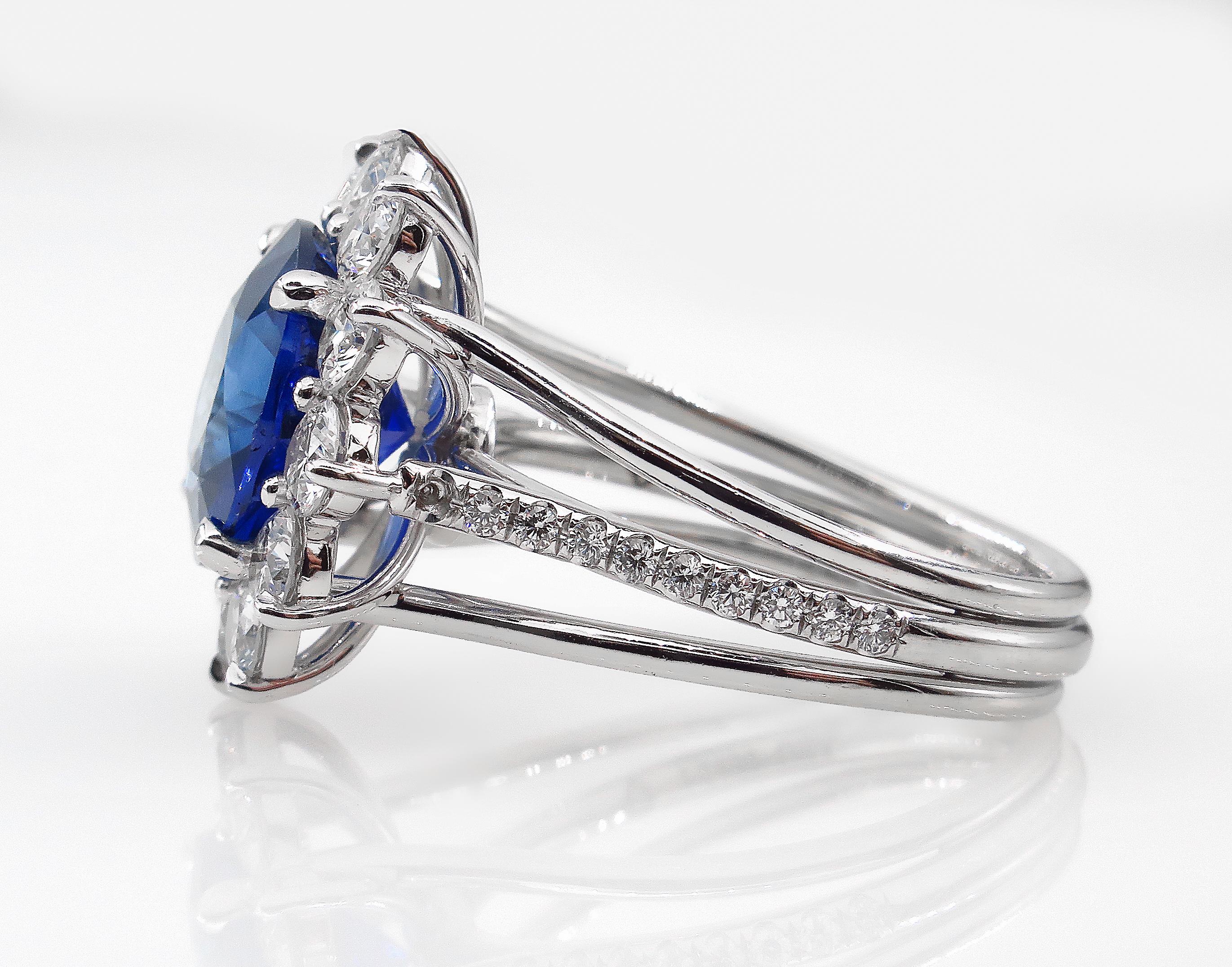 blue sapphire and diamond cluster ring