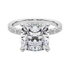 GIA 6.01ct Cushion Solitaire con media eternidad Anillo de diamantes de oro blanco de 18 quilates
