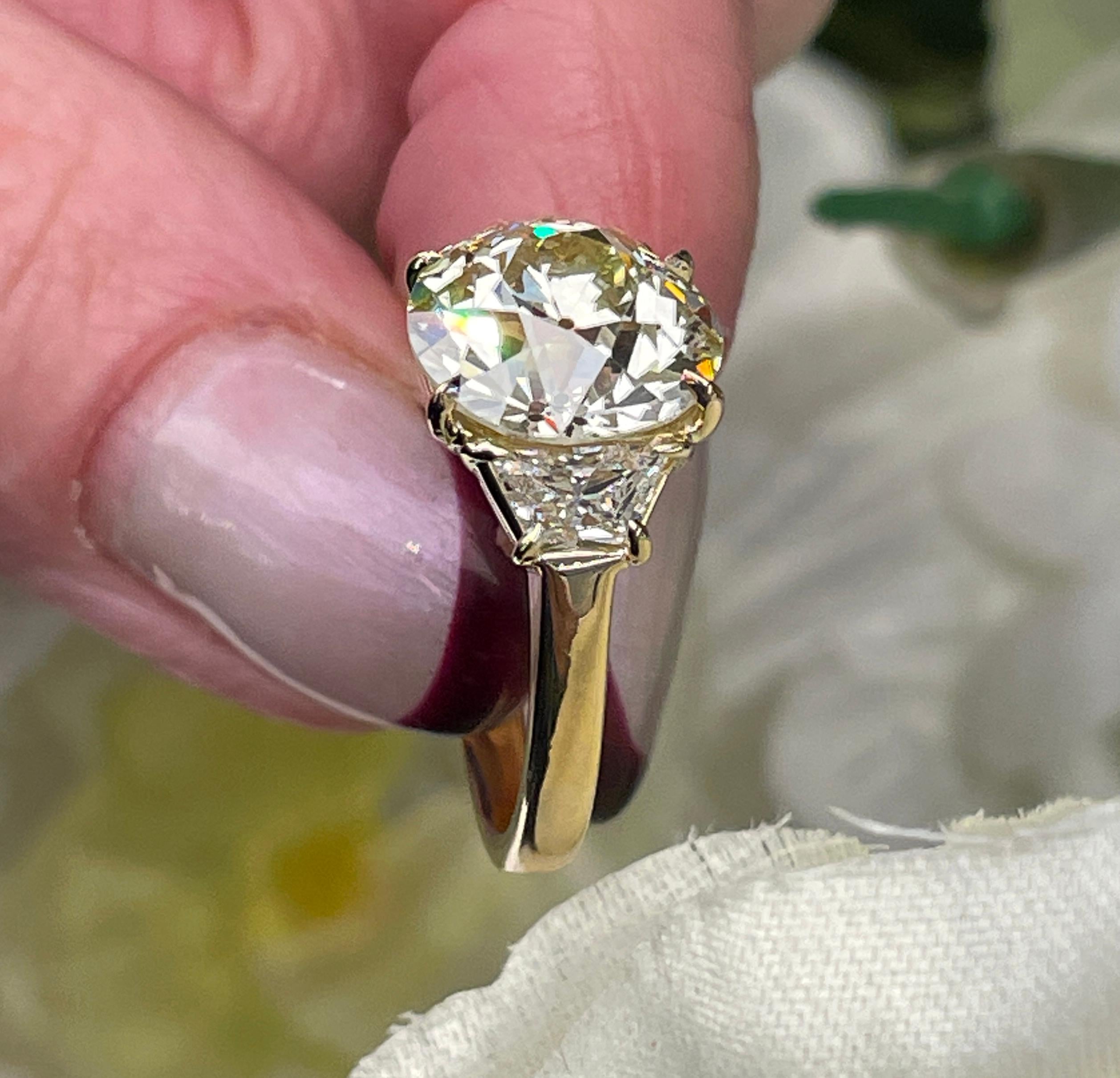 GIA 6.01ct Old Euro Diamond Three Stone Engagement Anniversary Vintage 18KY Ring en vente 6