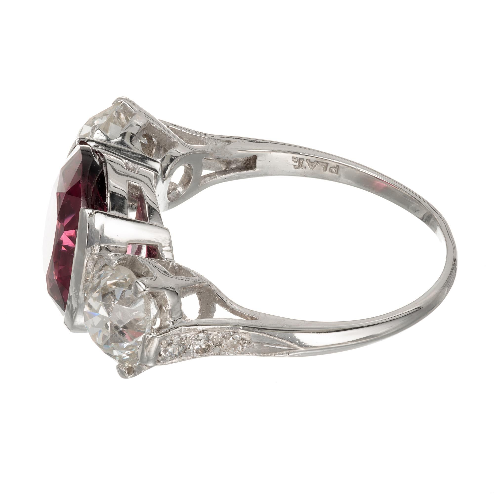 Bague de fiançailles à trois pierres en platine avec diamants et spinelle naturelle de 6,02 carats certifiée GIA Pour femmes en vente