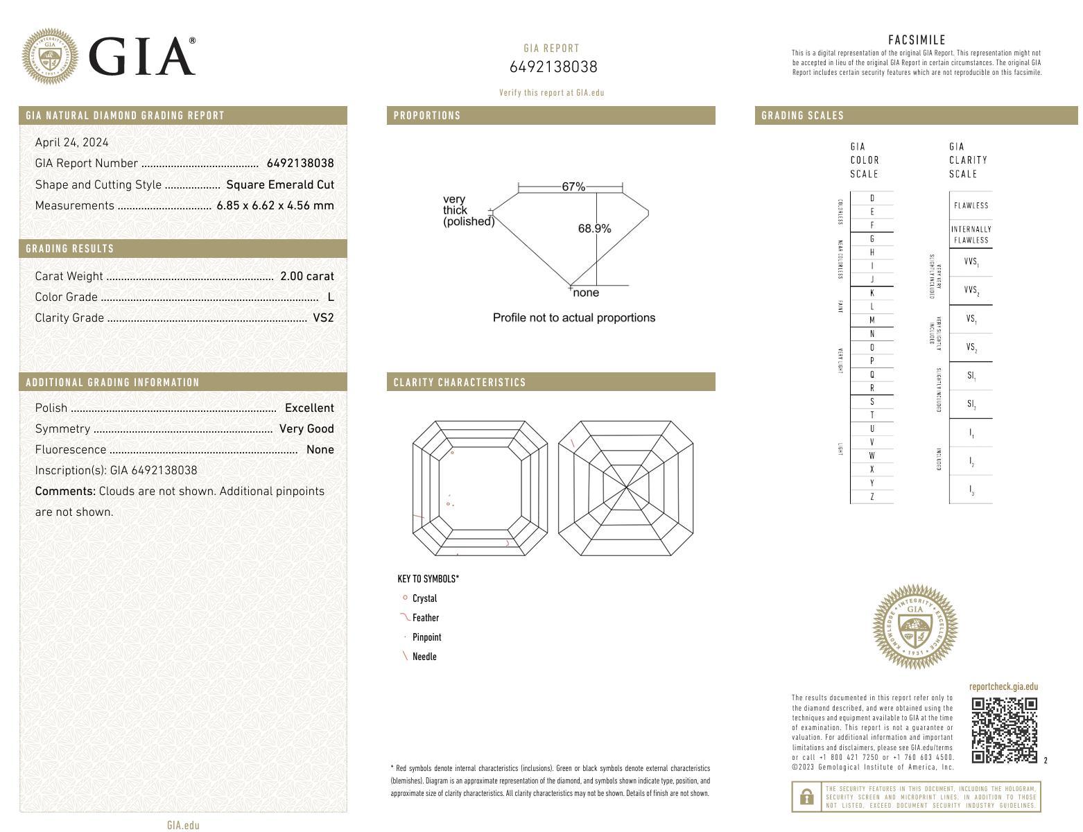 Bague à trois pierres en or jaune 18 carats avec diamant taille Asscher d'un poids total de 6,02 carats, certifié GIA Excellent état à Beverly Hills, CA