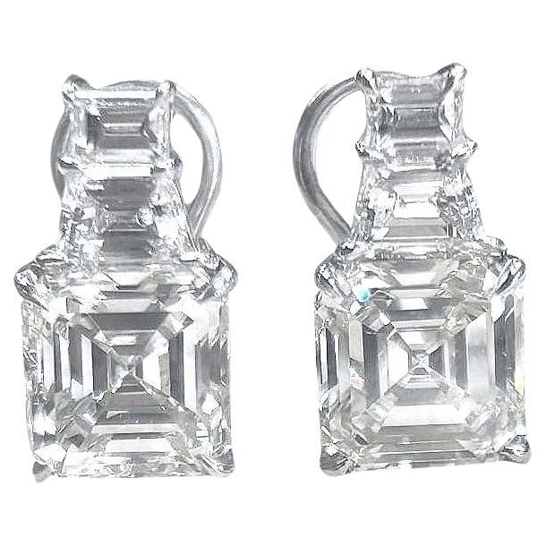 GIA 6,04 Karat Quadratische Smaragd-Diamant-Ohrringe im Angebot