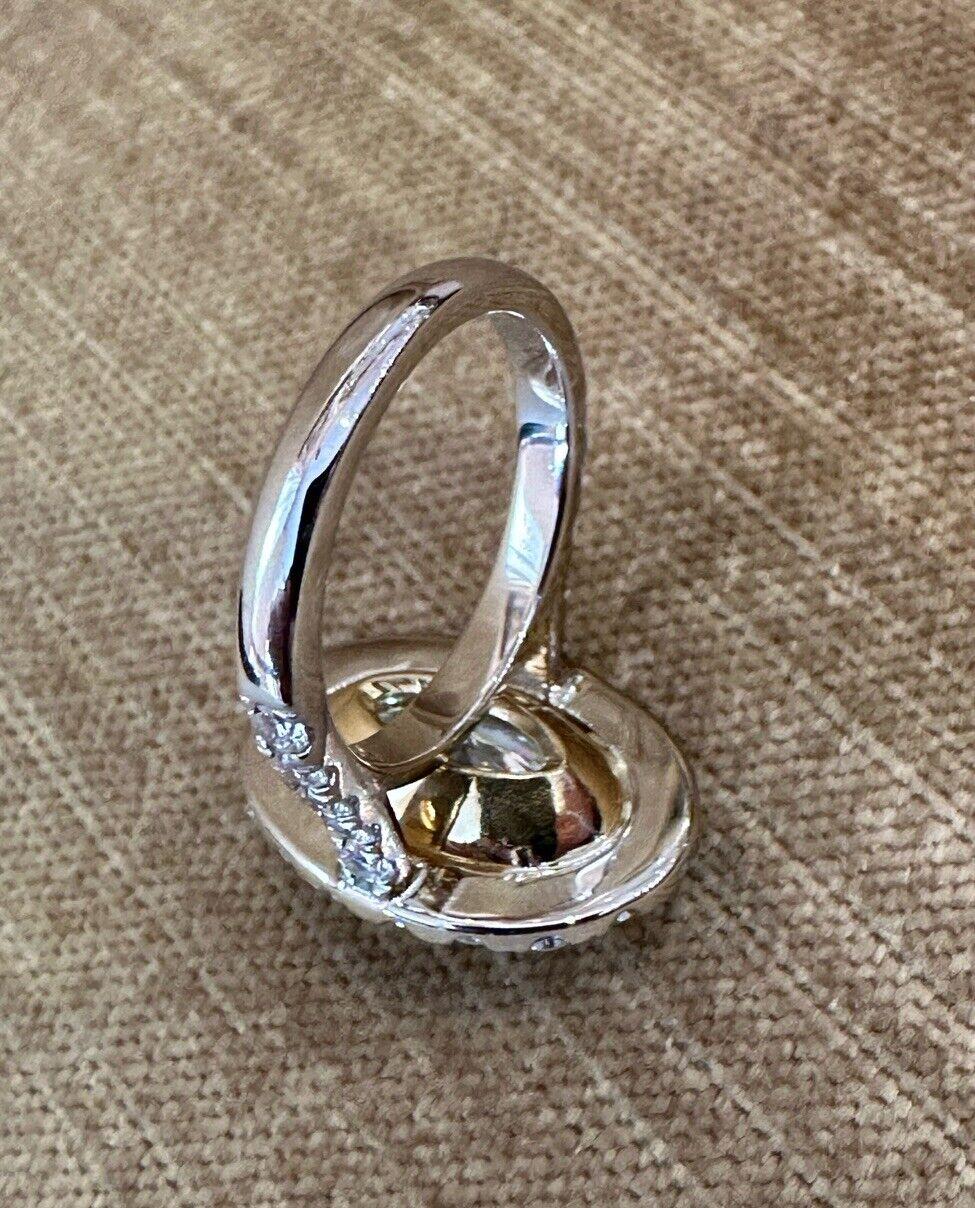 De las mujeres GIA Anillo Halo de Diamantes Amarillos Brillantes Ovalados de 6,05 quilates en Oro de 18k en venta