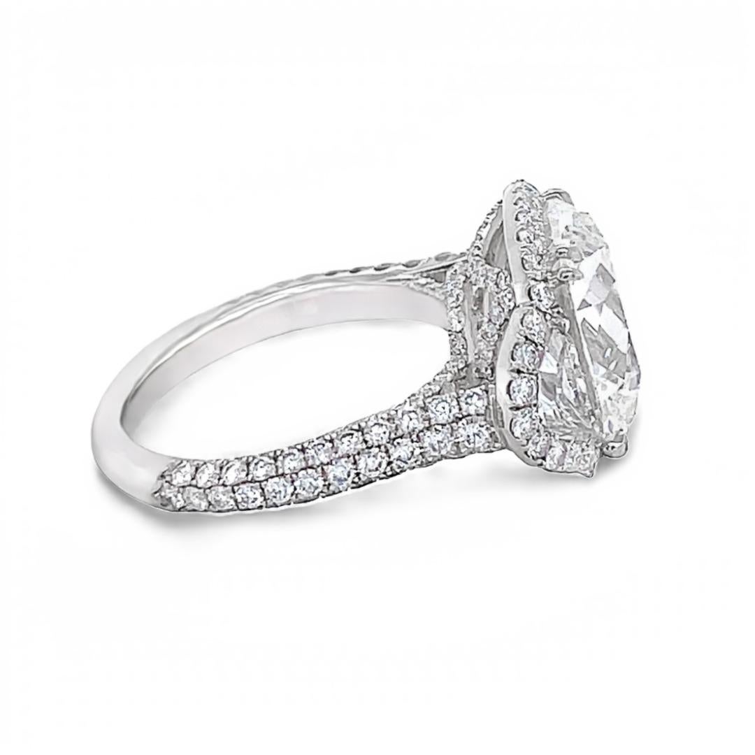 Taglio cuscino GIA Anello di fidanzamento con diamante antico taglio cuscino da 6,06 carati in vendita