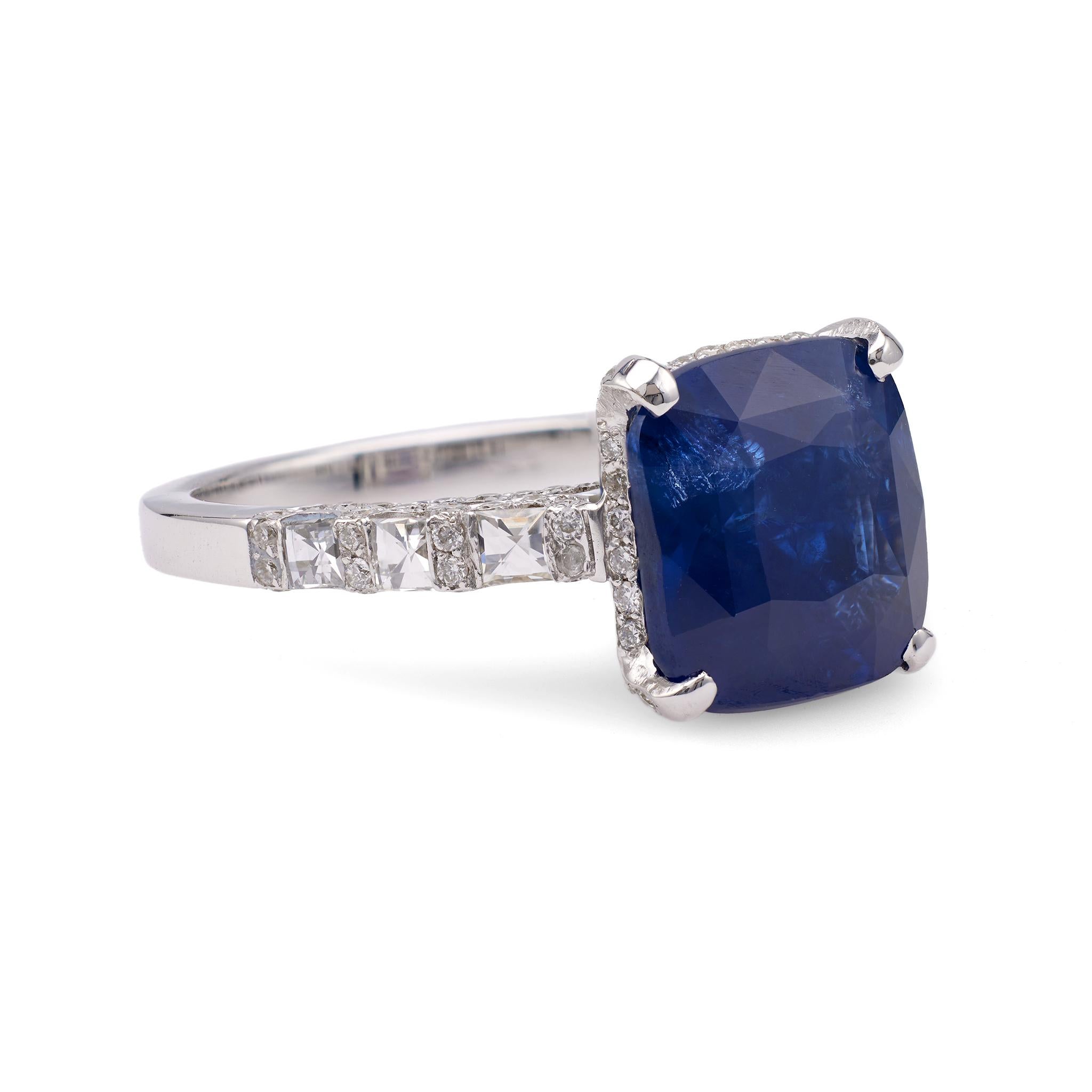 GIA 6.16 Carat Ceylon Sapphire Diamond 18k White Gold Ring In Excellent Condition For Sale In Beverly Hills, CA