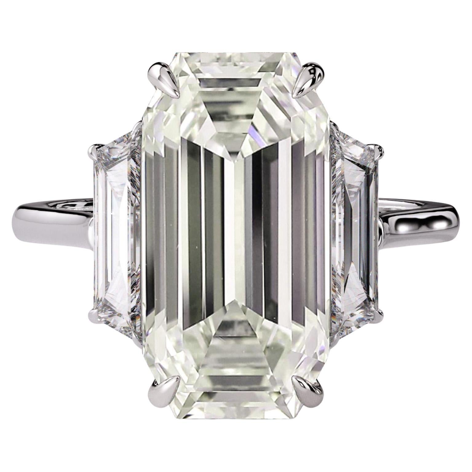 GIA Bague de fiançailles à 3 pierres, 6,16 carats, diamant taille émeraude et trapèze