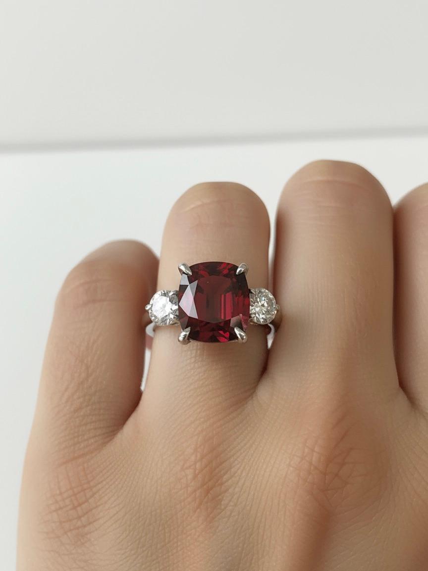 Platin-Verlobungsring, GIA 6,26 Karat natürlicher unbehandelter burmesischer roter Spinell Diamant im Angebot 1