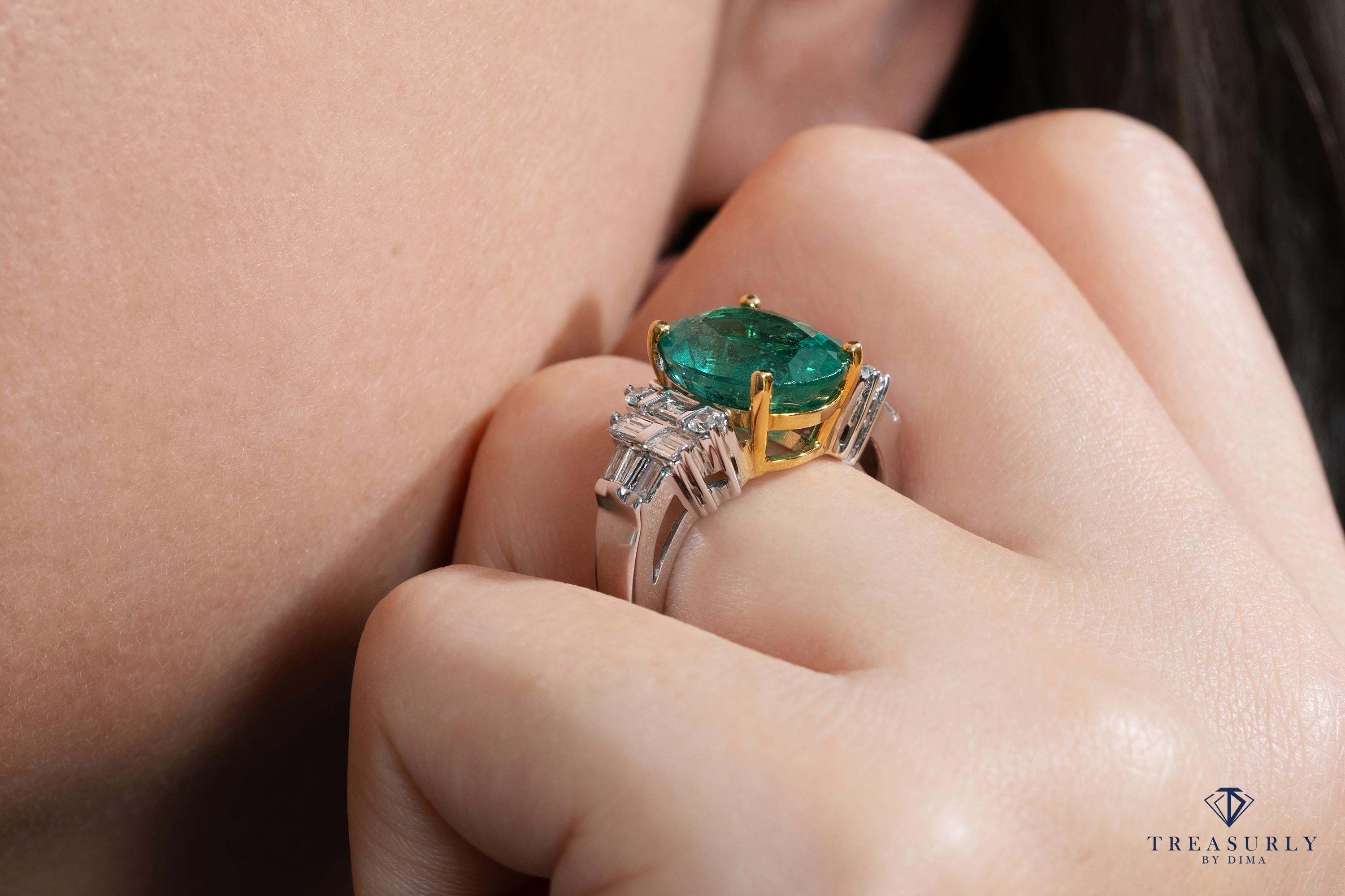 GIA 6.30 Carat Estate Green Oval Emerald Diamond Engagement 18 Karat Gold Ring 10