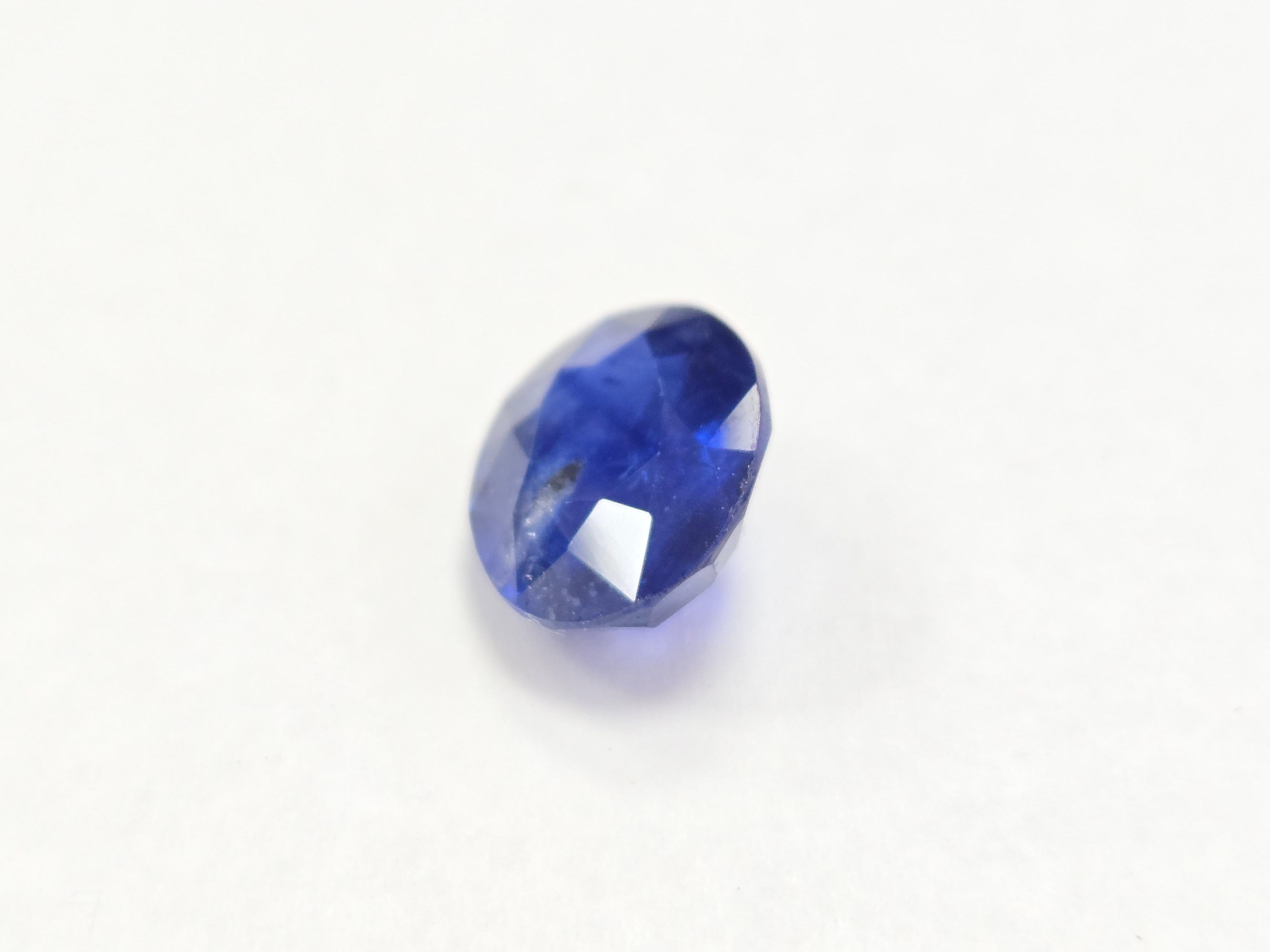 Oval Cut GIA Certified 6.44 Carat Natural Blue Sapphire Oval Shape For Sale