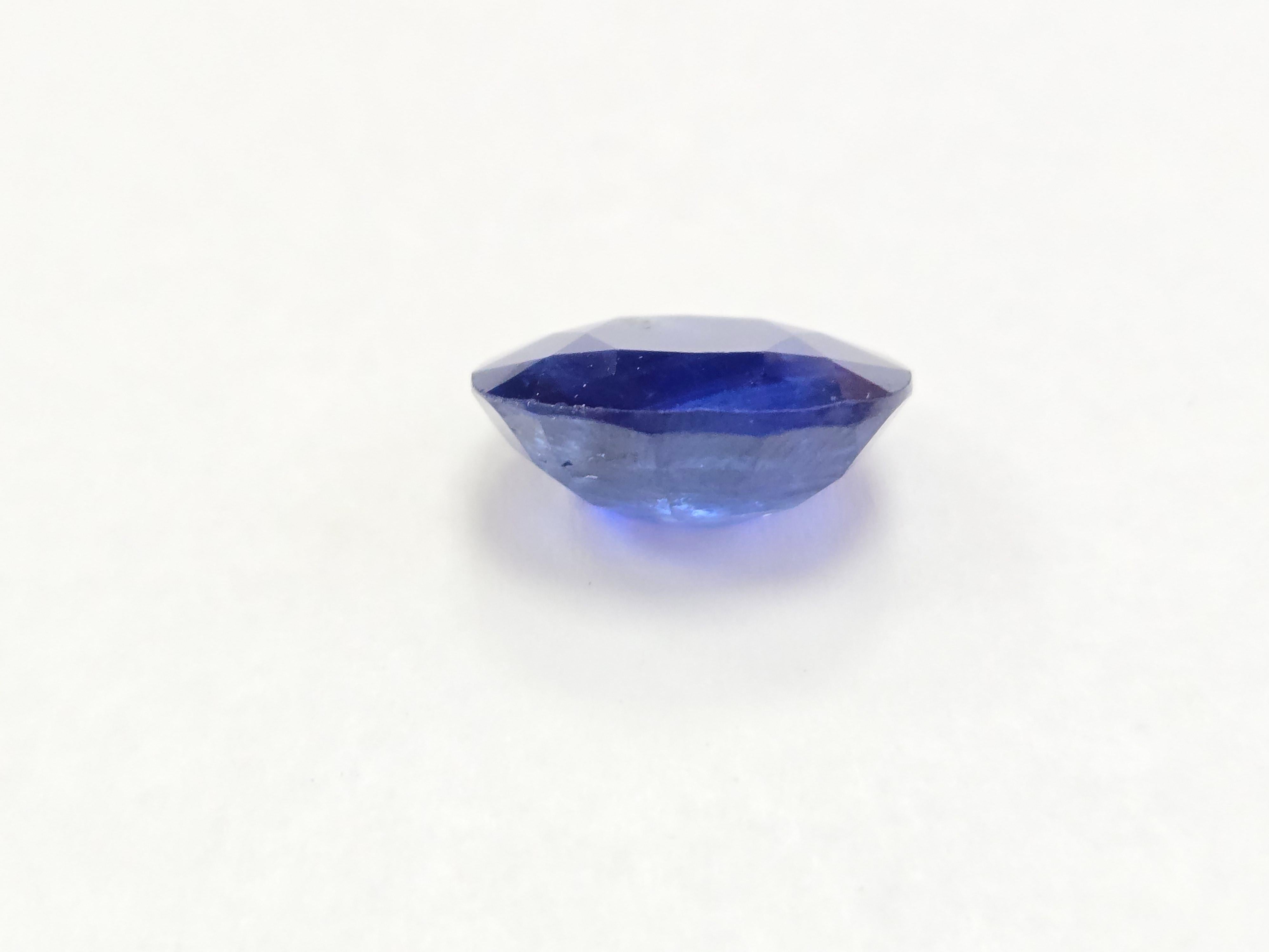Women's or Men's GIA Certified 6.44 Carat Natural Blue Sapphire Oval Shape For Sale