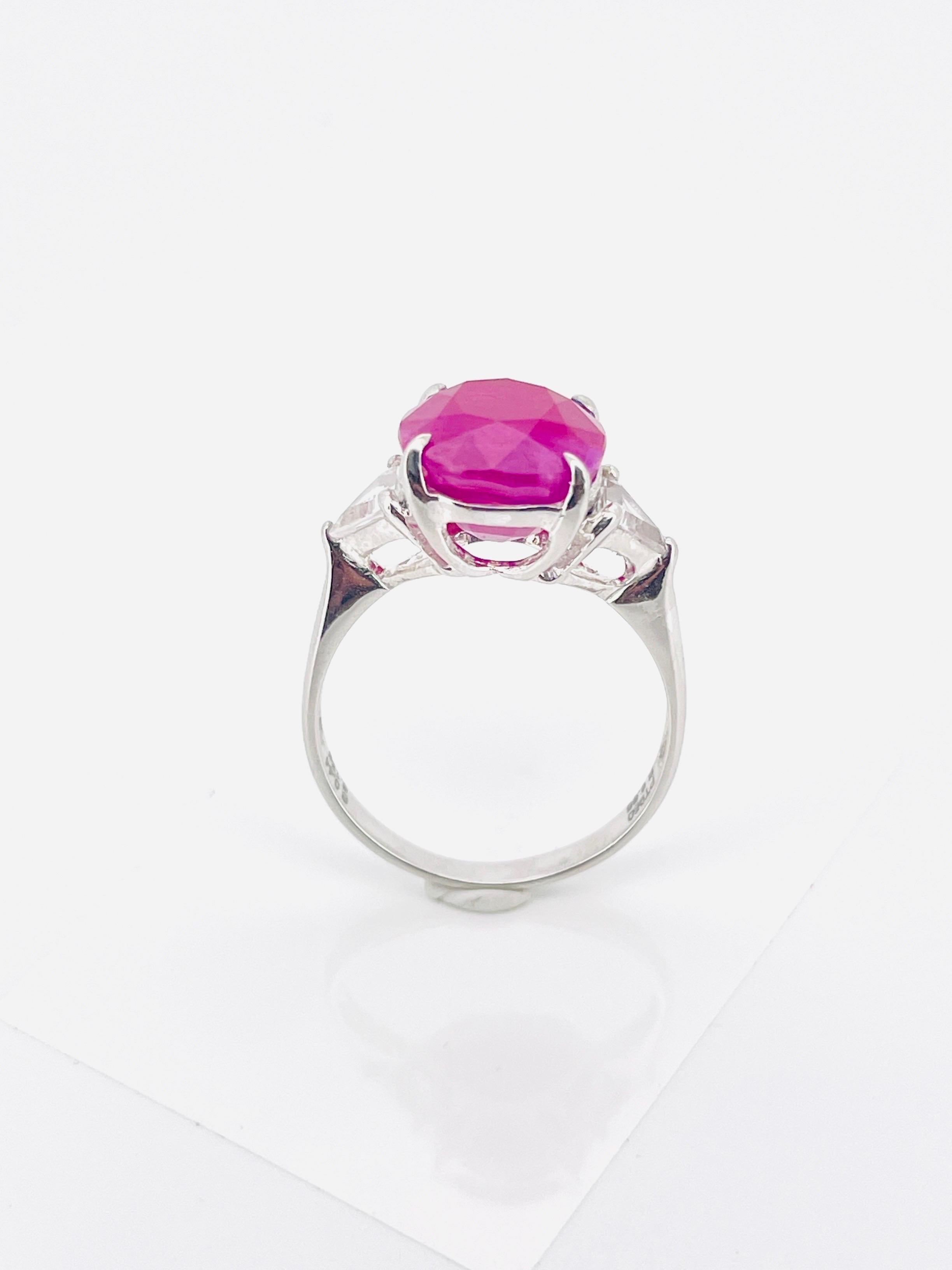 E036
GIA 6.65 Ct Natural Burma Ruby Ring 5.16 Gram  Platinum Gold	

GEM DESCRIPTION
1-Main stone :
Main stone Natural Burma Ruby 6.65ct 
Heated Red color 

2-Site stone: 
White Sapphire -0.44 pair 

3-Others: 
Gold  Platinum Gold 
Total weight :