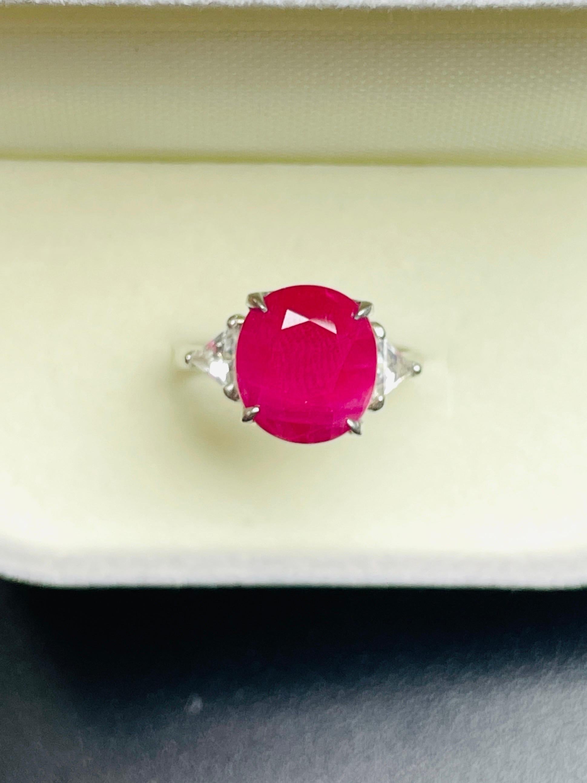 GIA 6.65 Ct Natural Burma Ruby Ring 5.16 Gram  Platinum Gold In New Condition For Sale In bangkok, TH