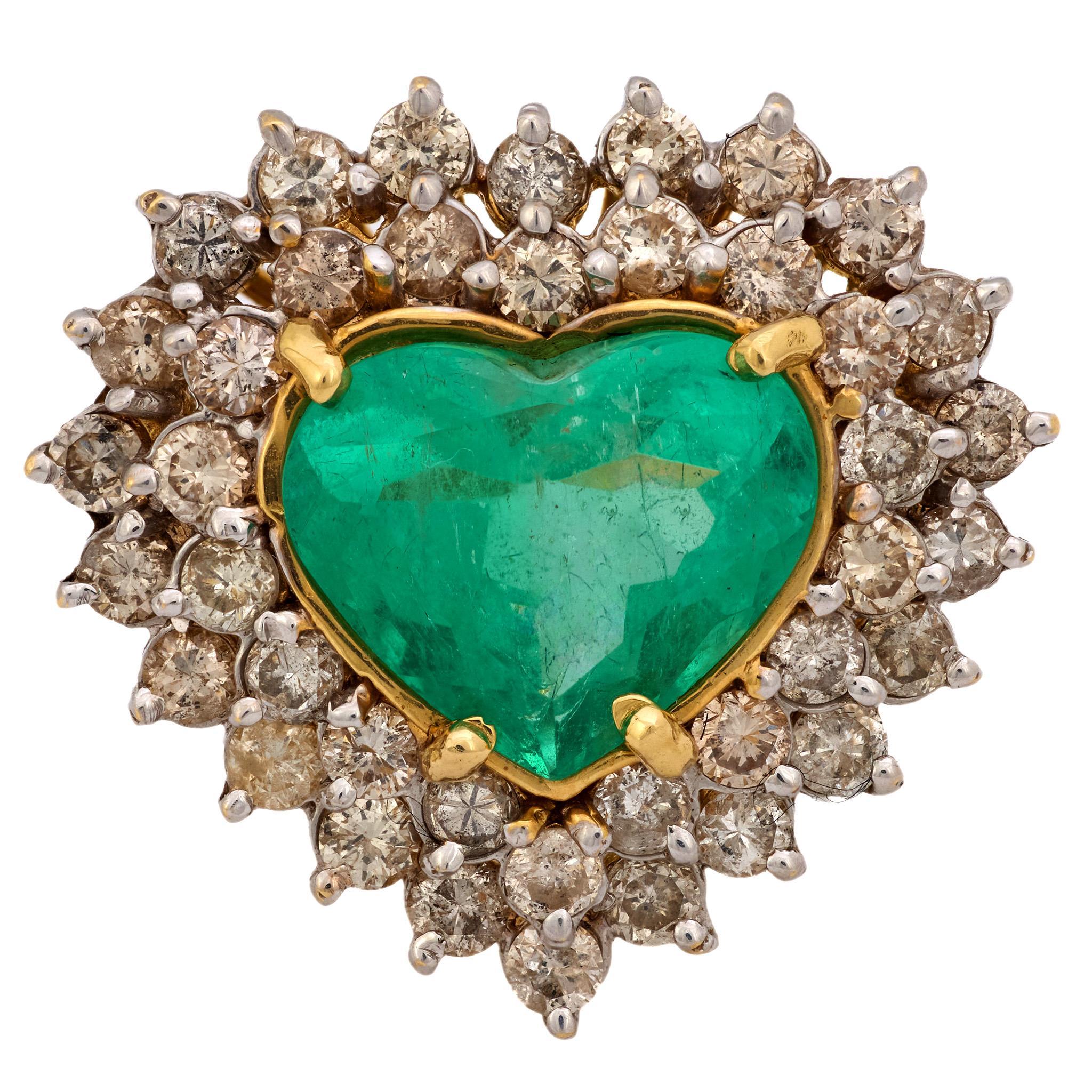 GIA Bague en or jaune 14k avec émeraude colombienne en forme de cœur de 6,80 carats Bon état - En vente à Beverly Hills, CA