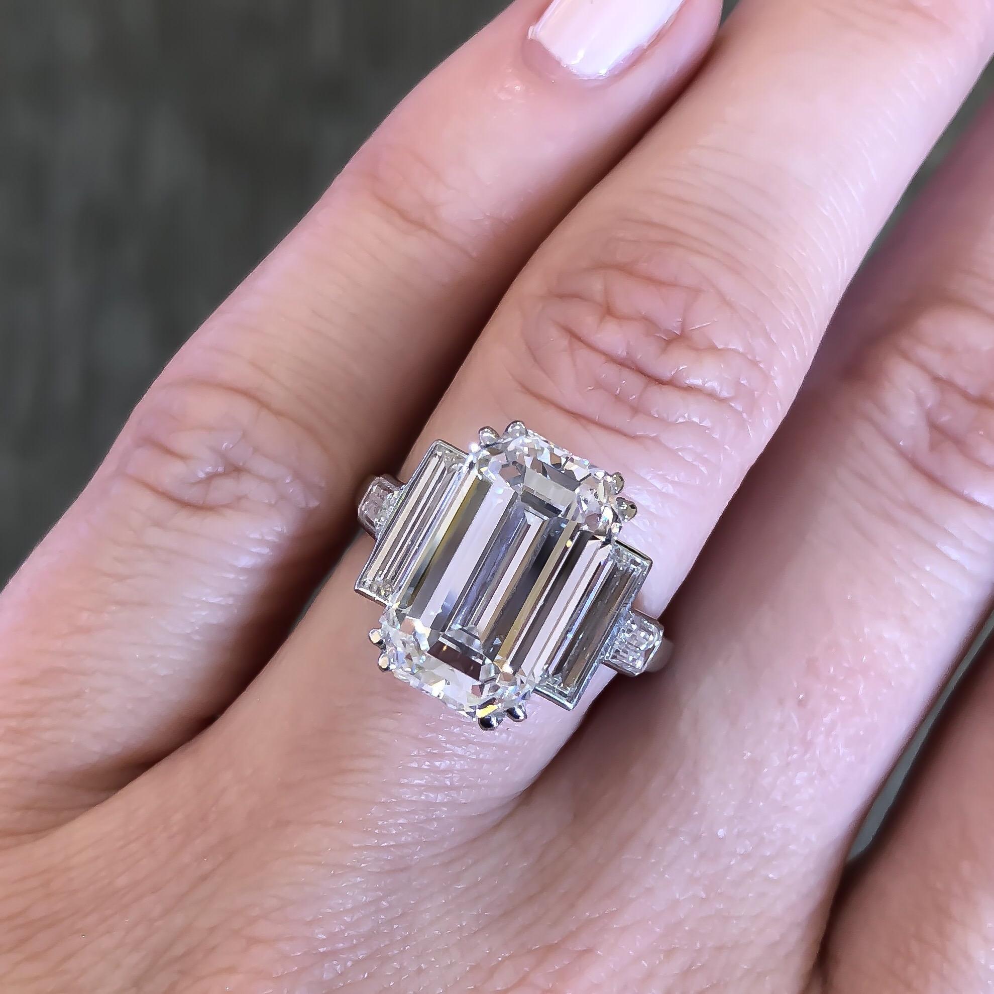 GIA 6.87 Type IIa Emerald Cut Diamond Cartier Platinum Ring For Sale 3